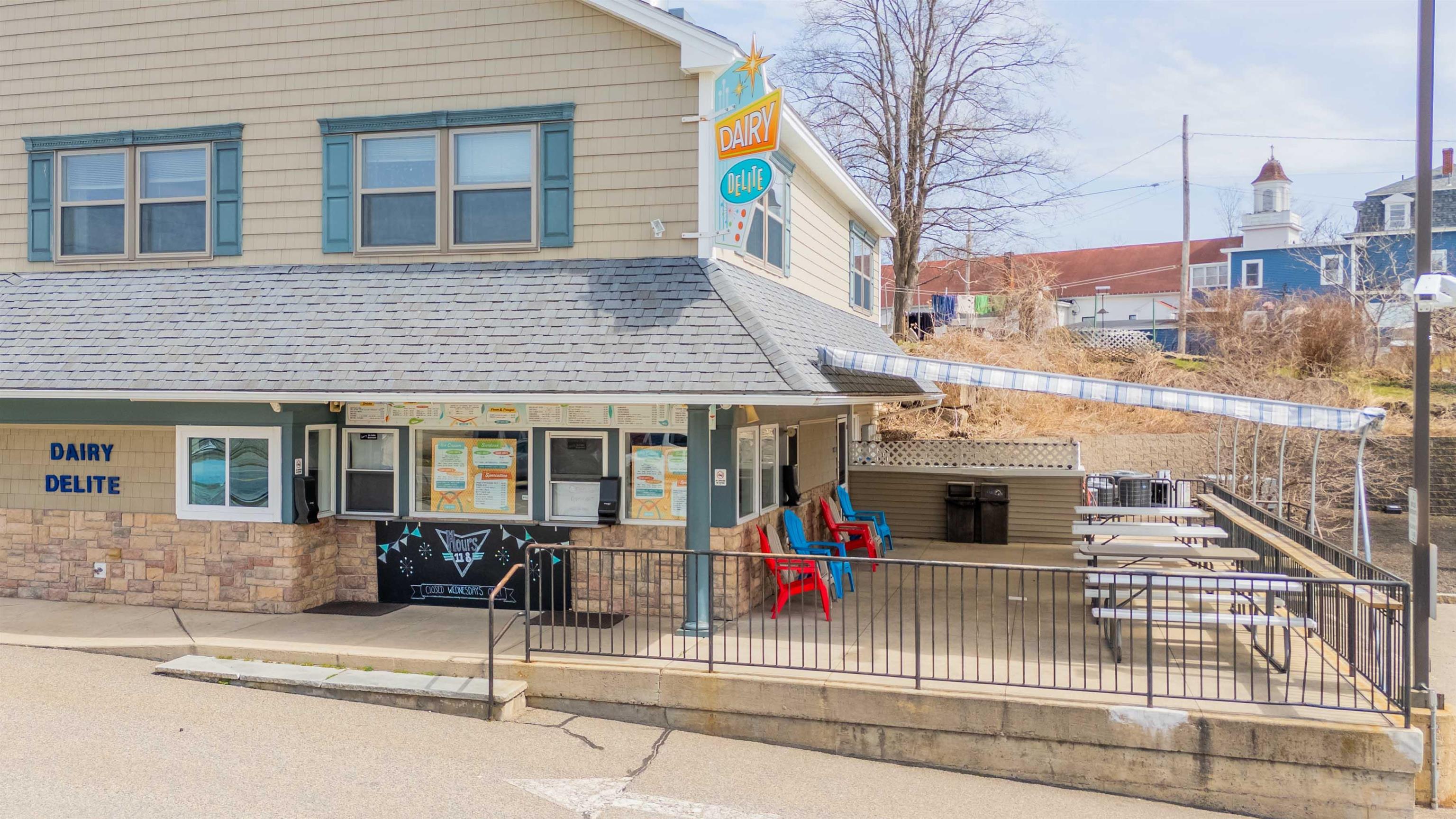 main property photo 32