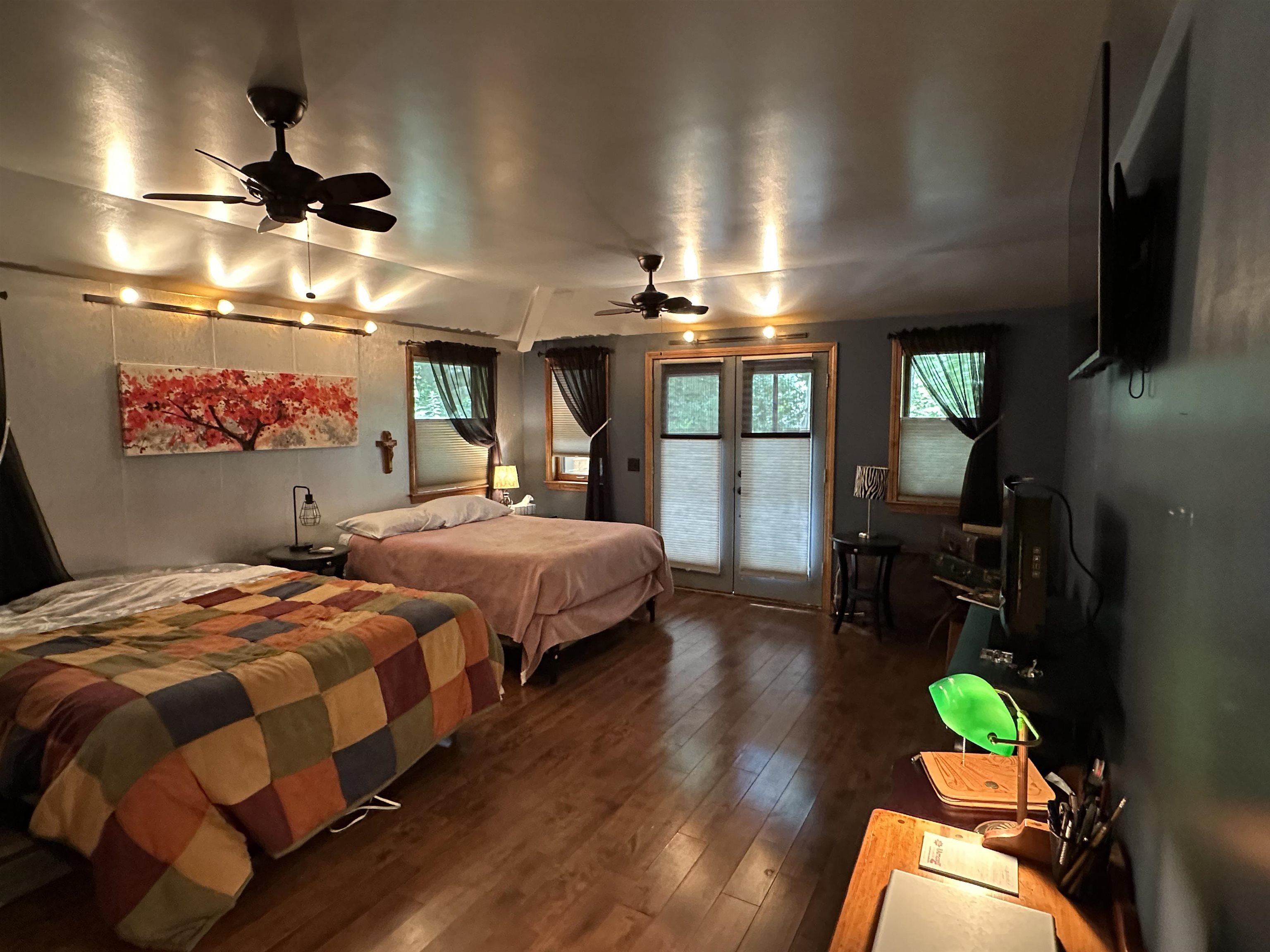 main property photo 16