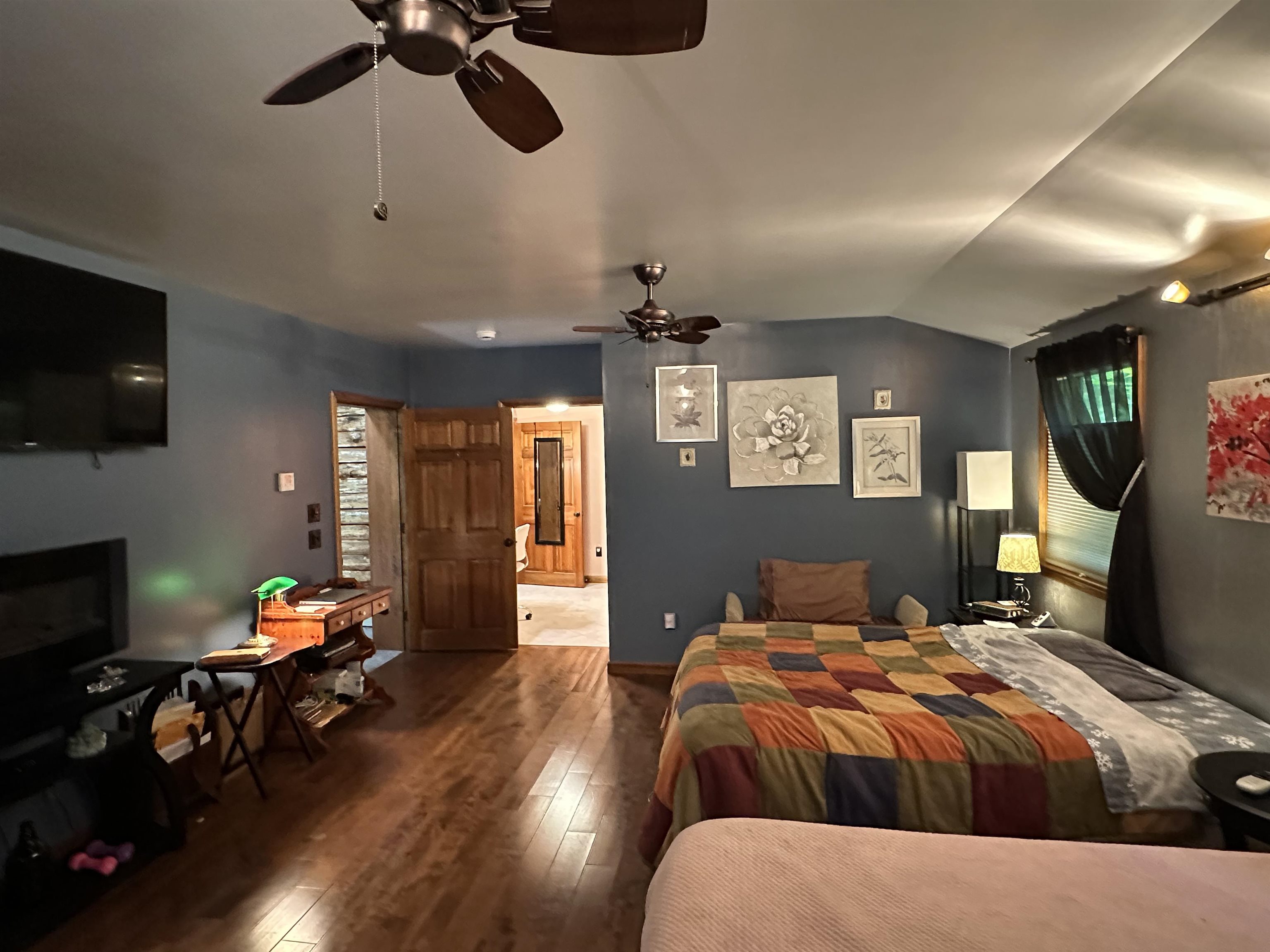 main property photo 17