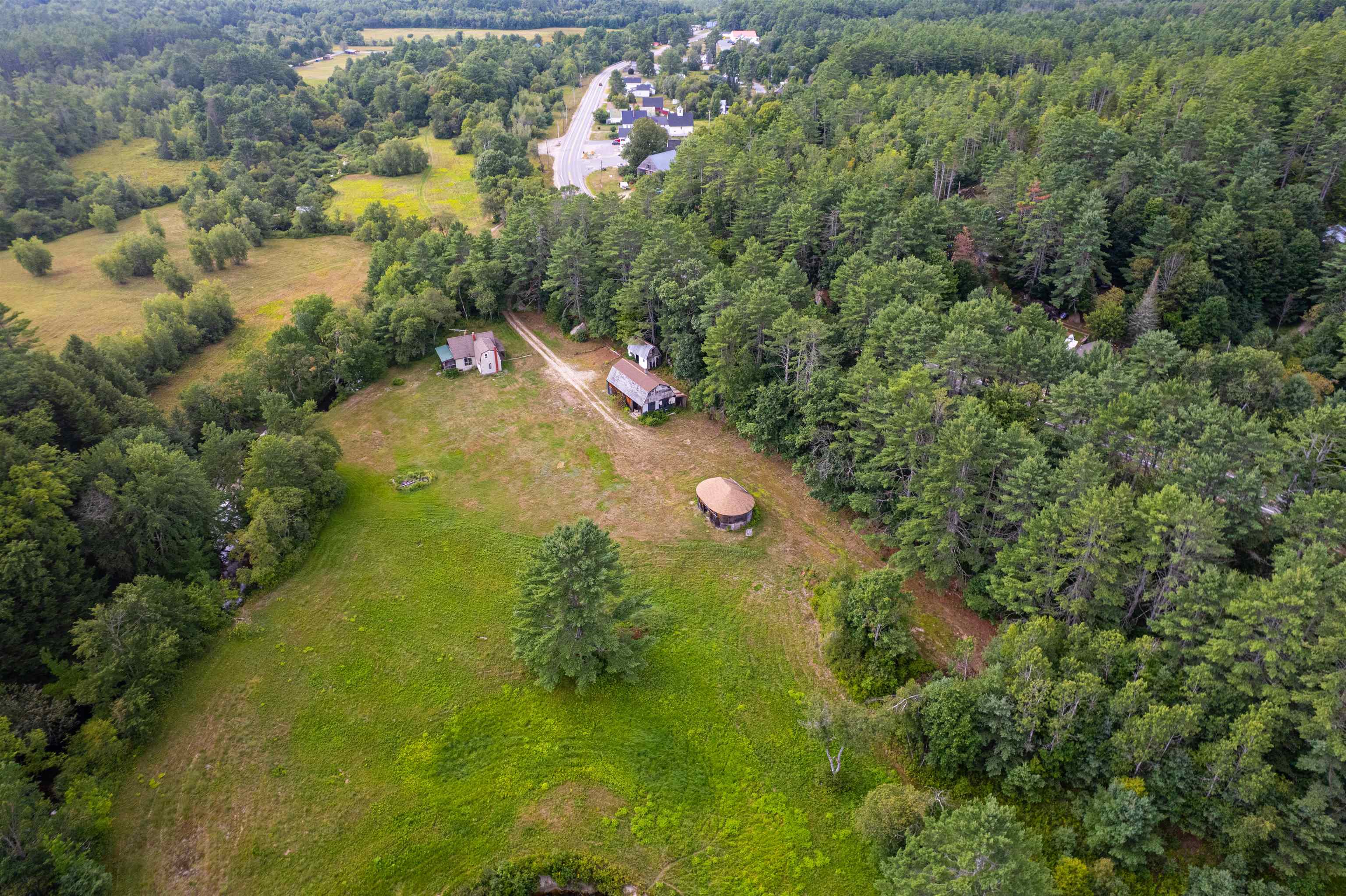 main property photo 16
