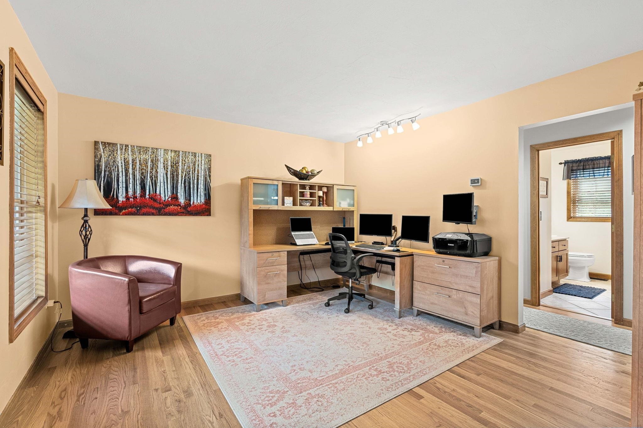 main property photo 15