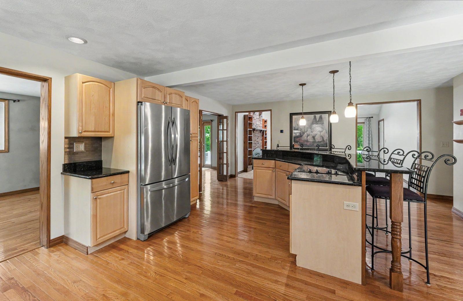 main property photo 12