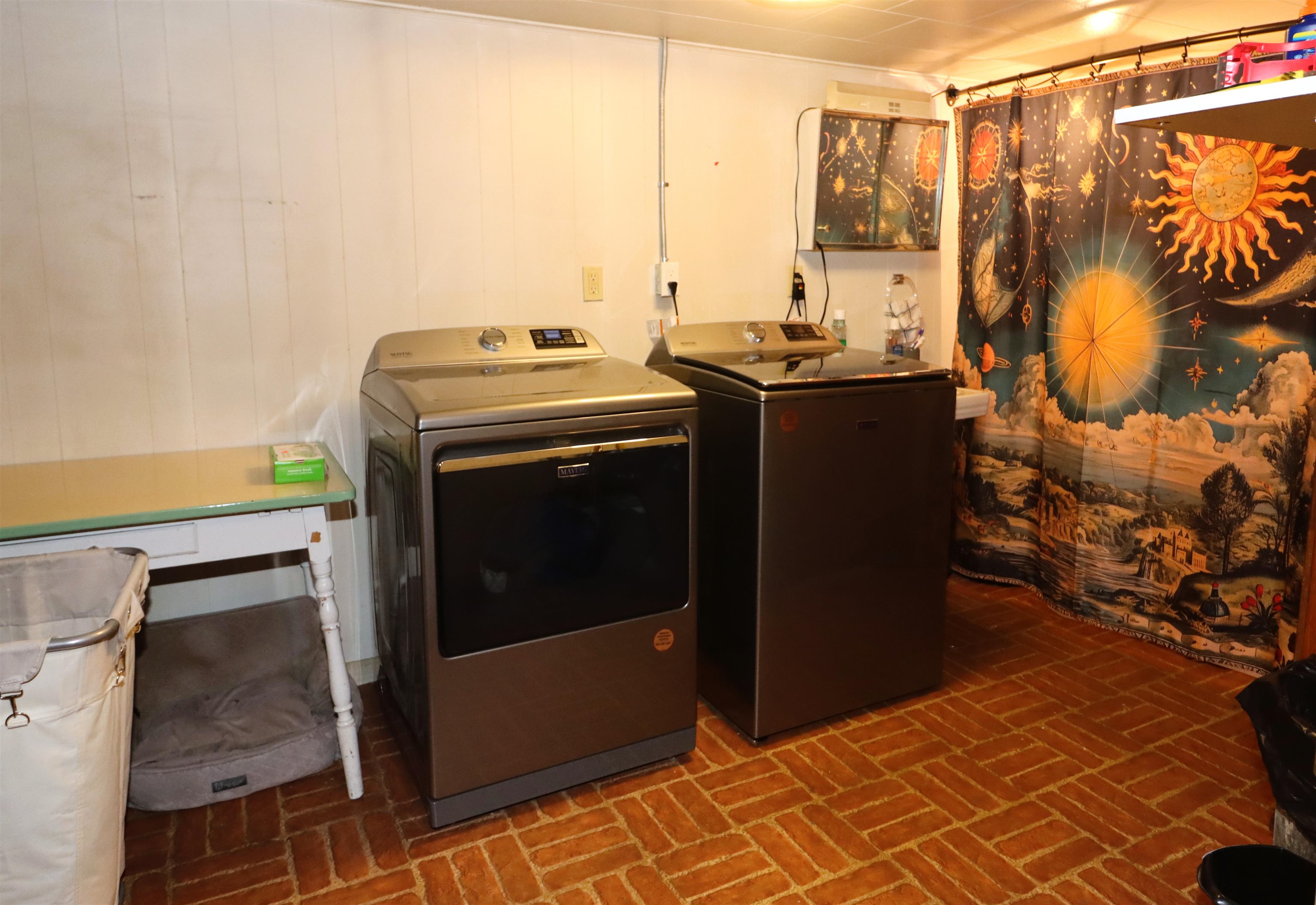 main property photo 11