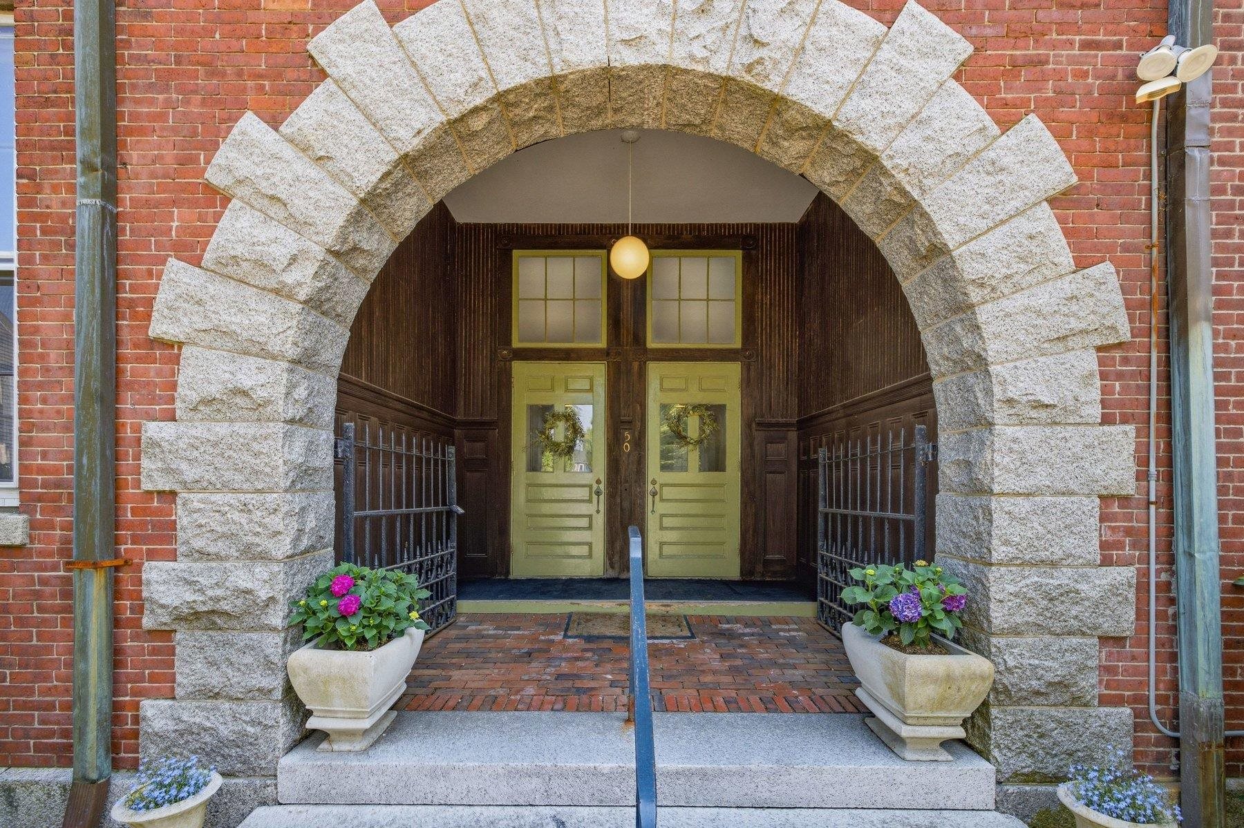 main property photo 10