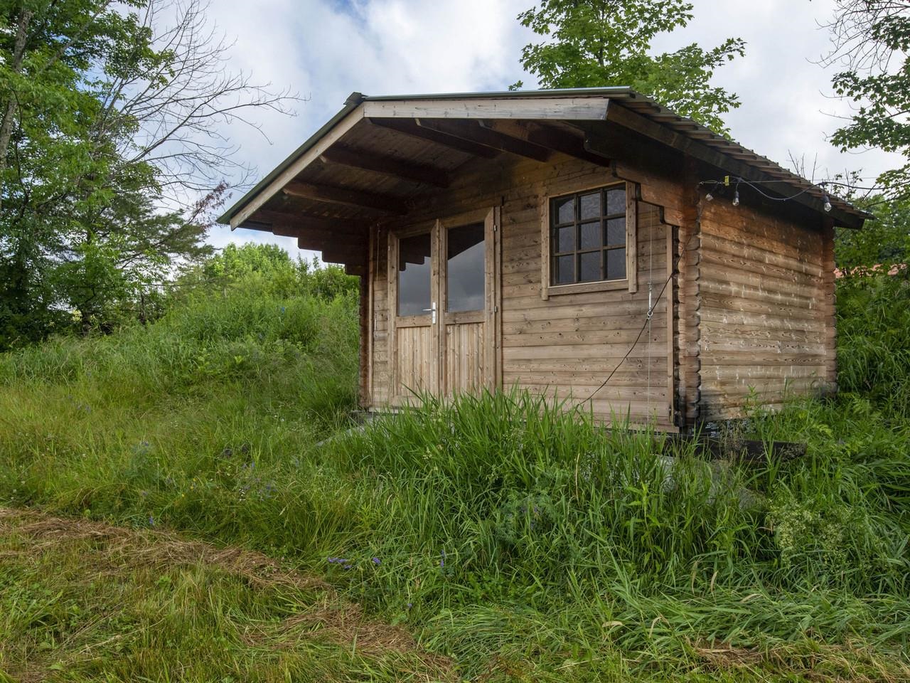 main property photo 4