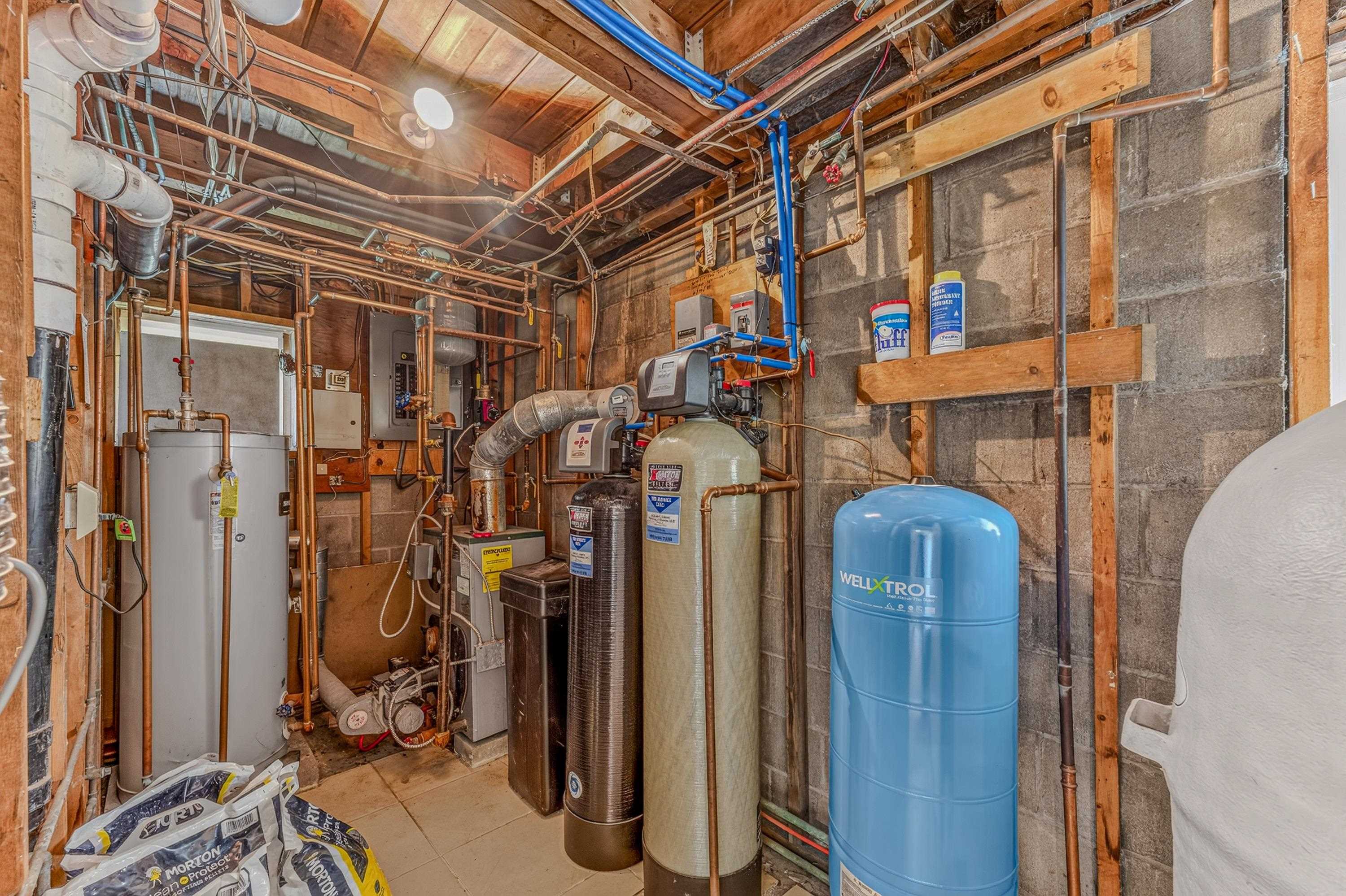 main property photo 45