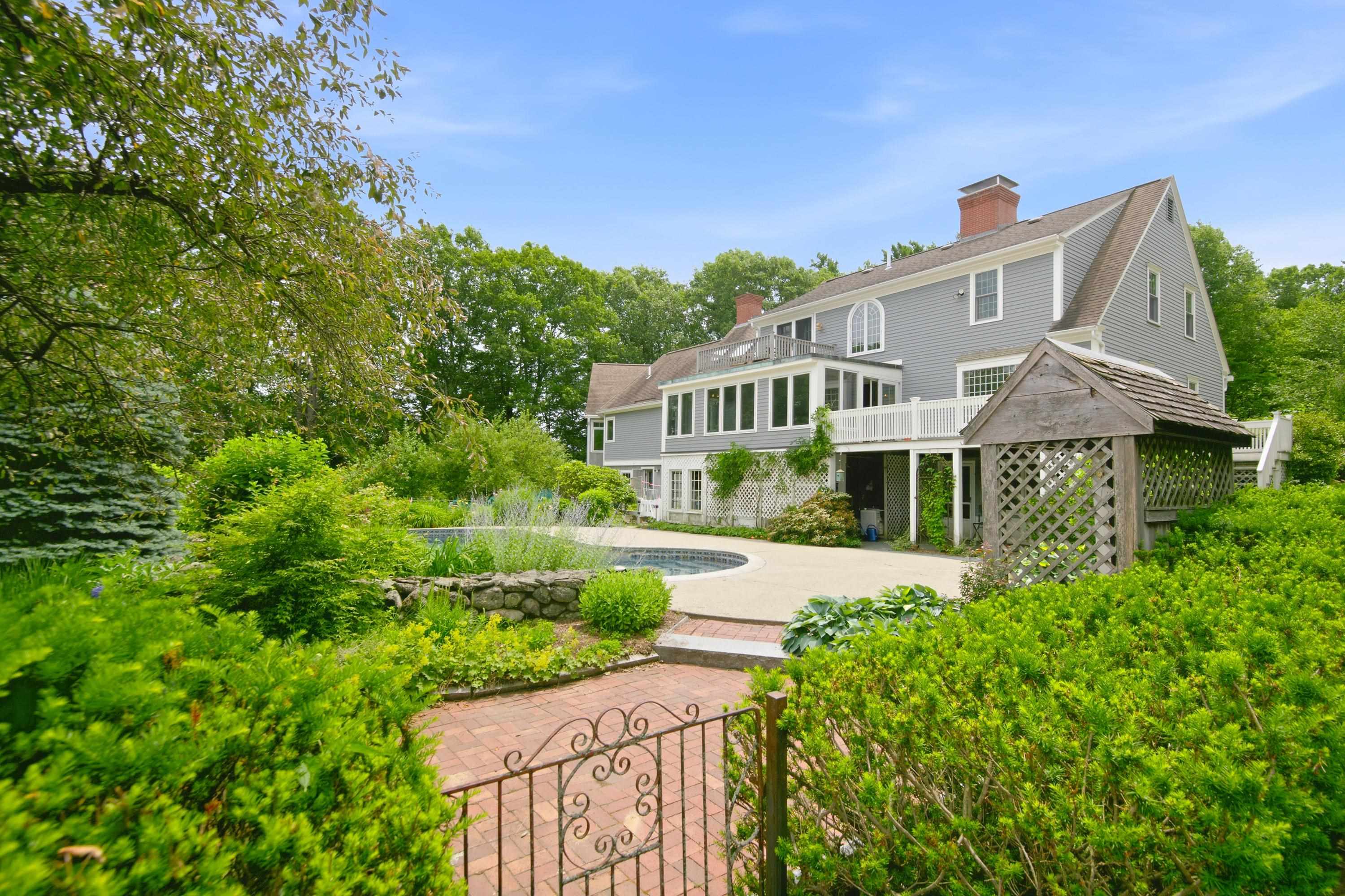 main property photo 5
