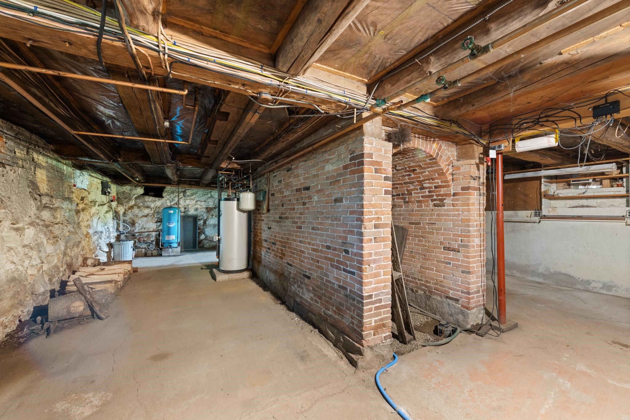 main property photo 31