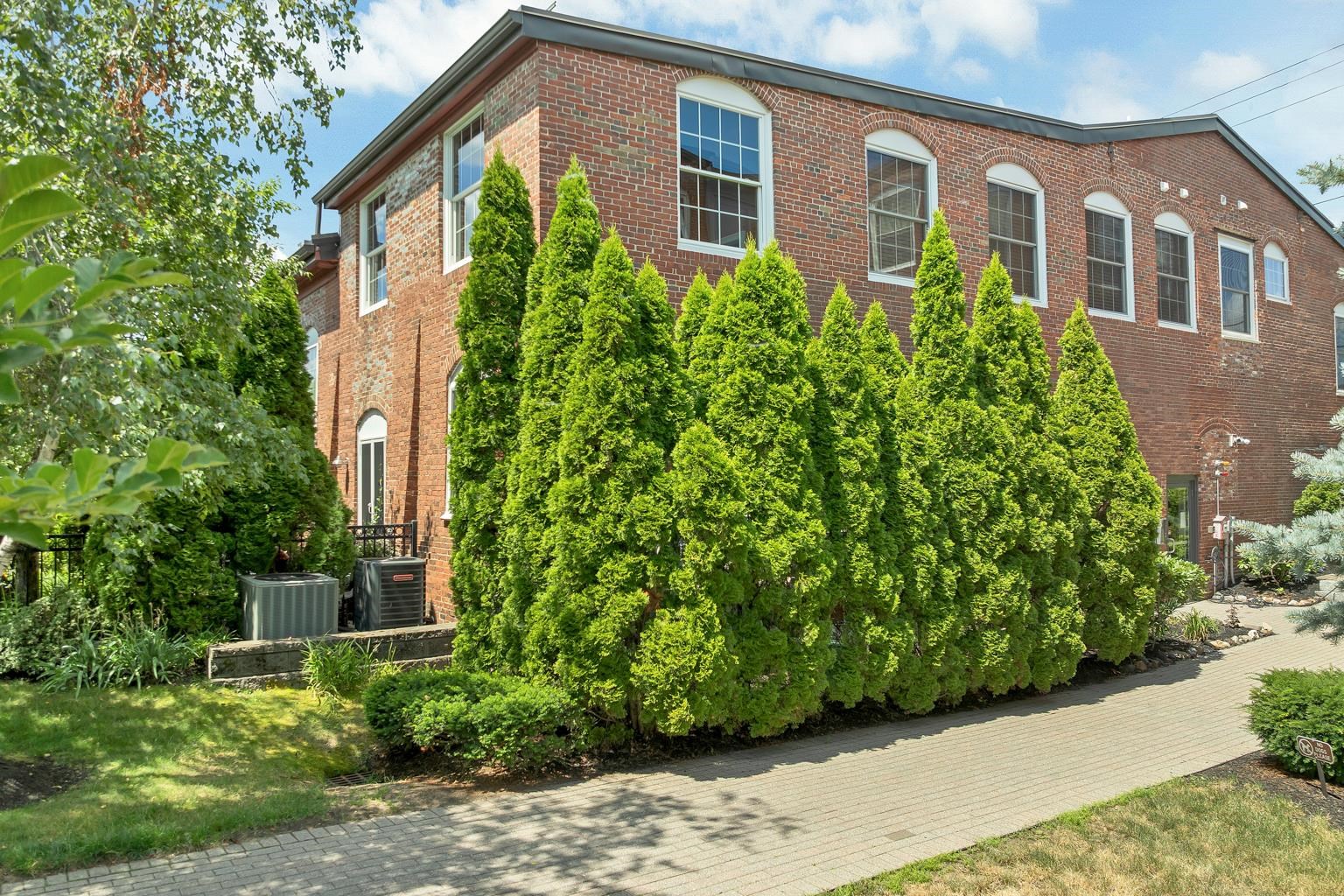 main property photo 40