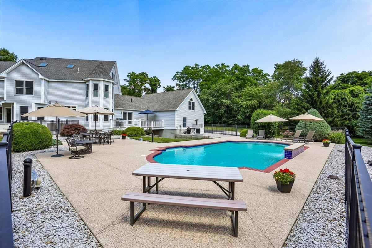 main property photo 56