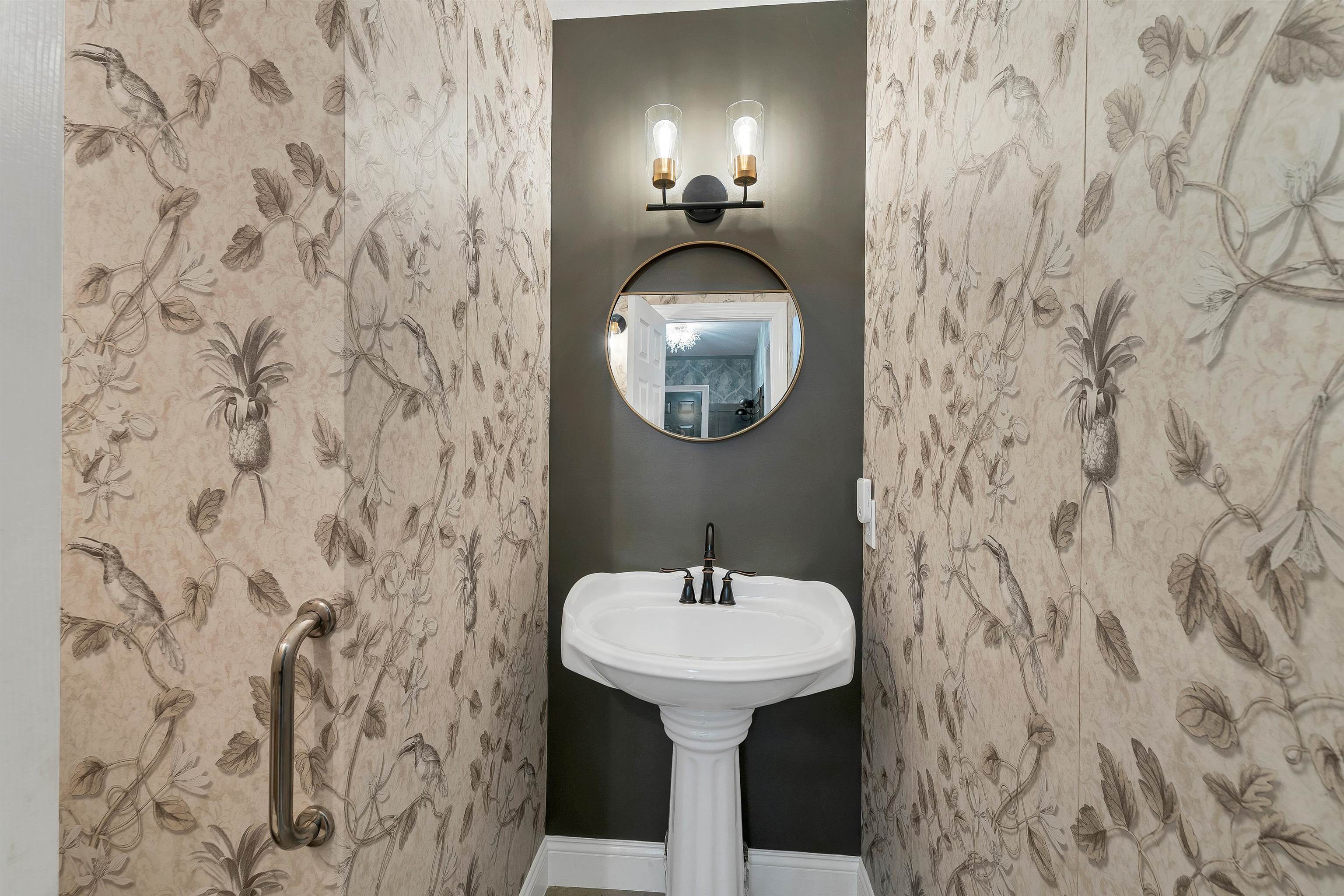 main property photo 11