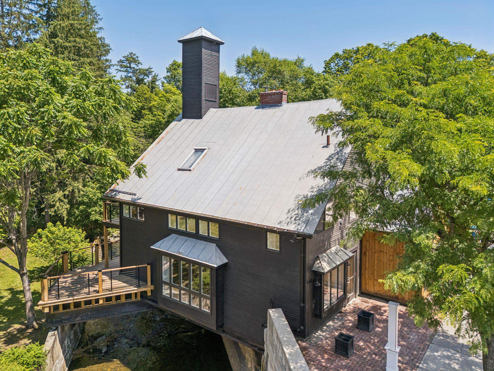 main property photo 49
