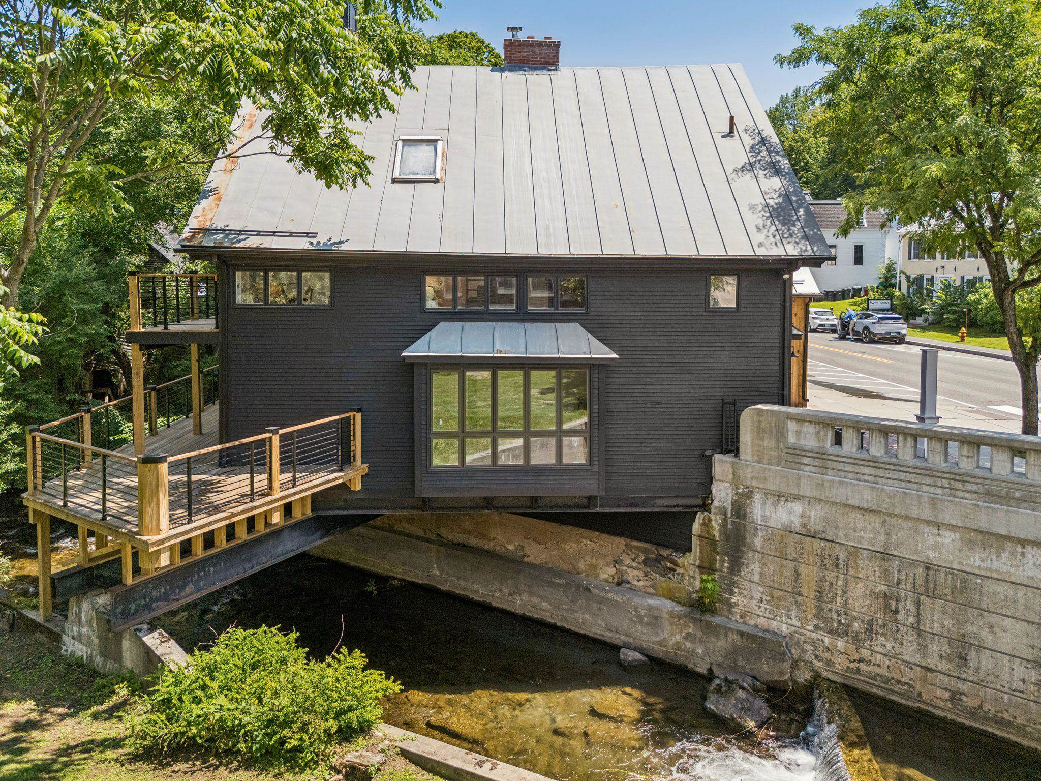 main property photo 50