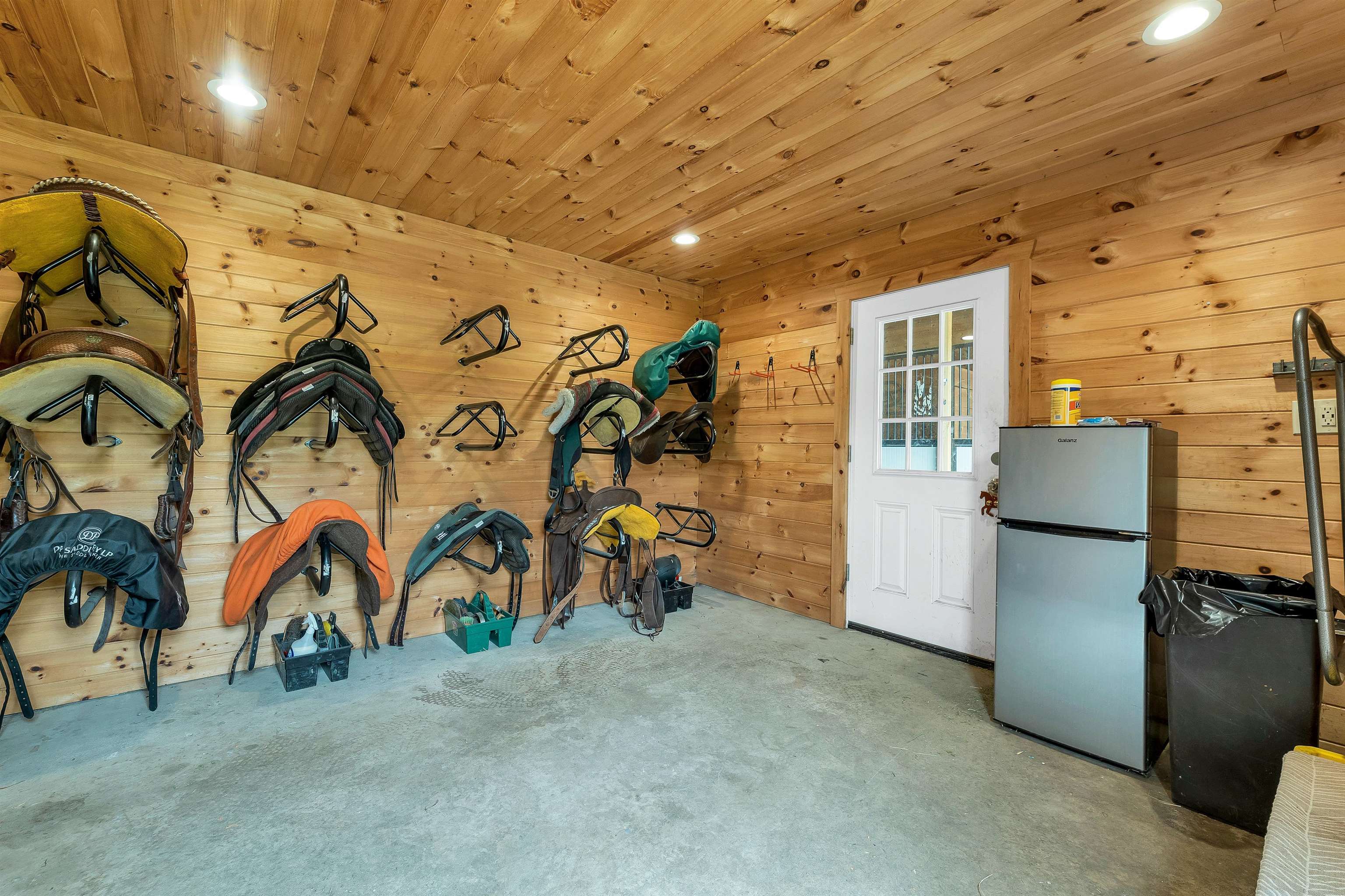 main property photo 44