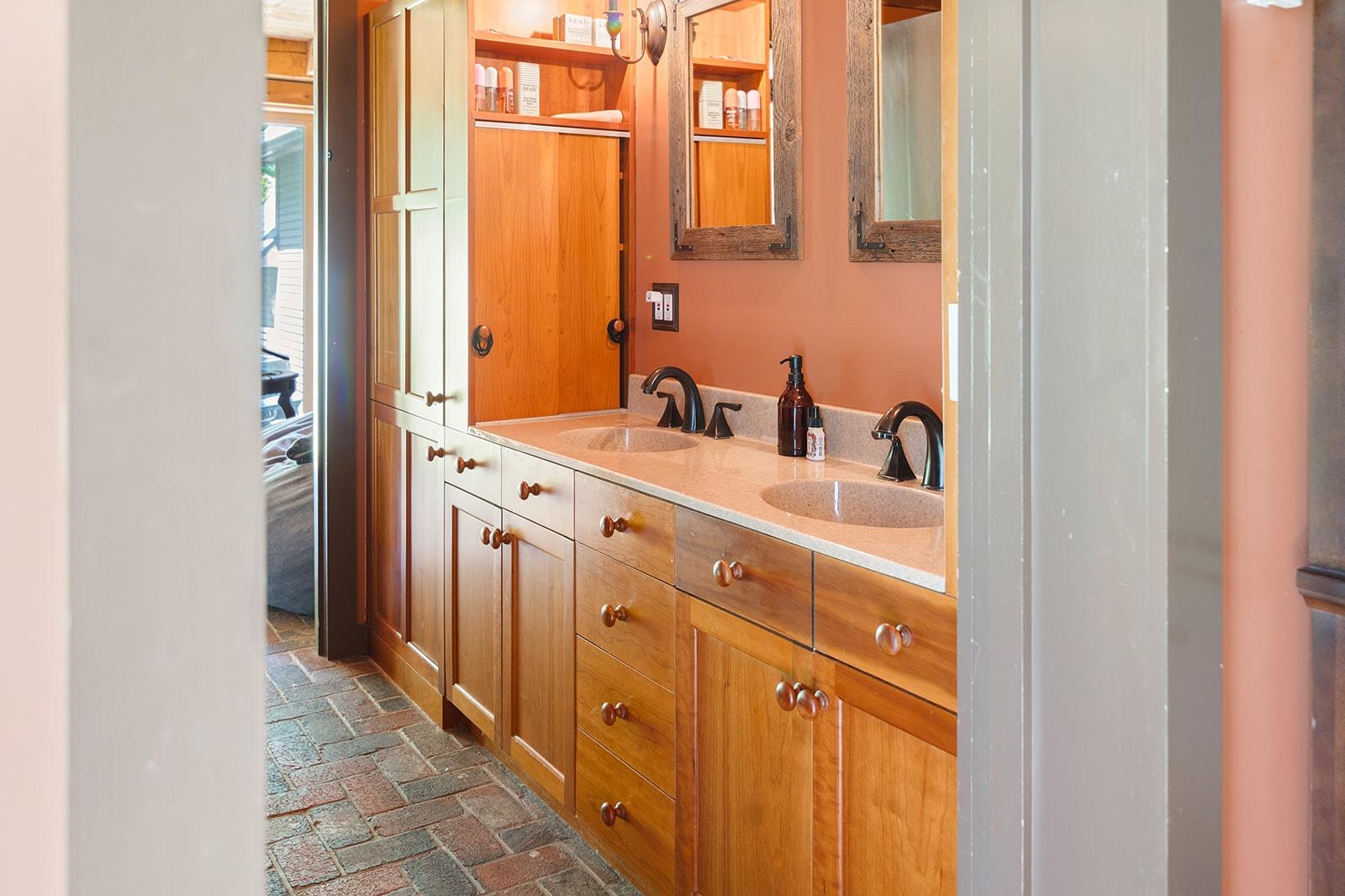 main property photo 24