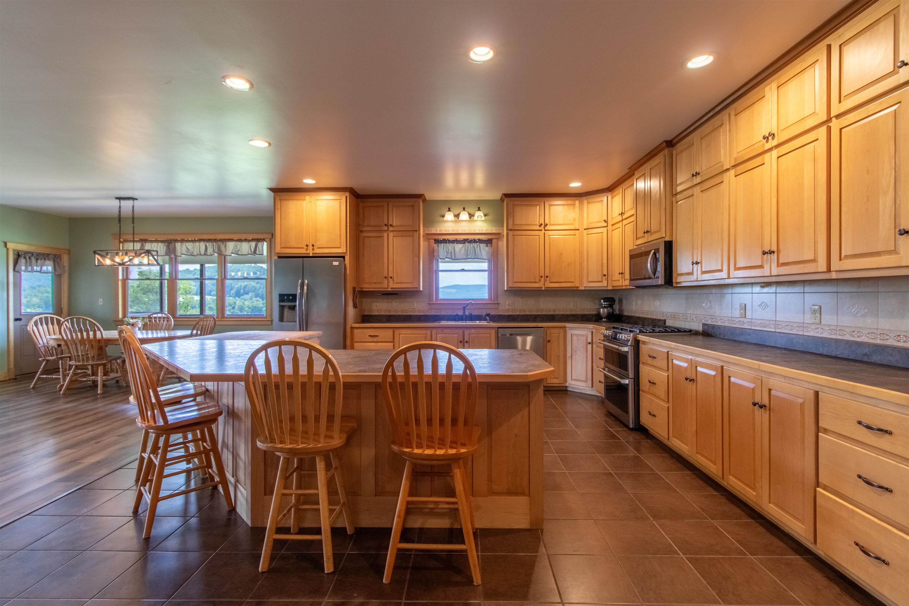 main property photo 8