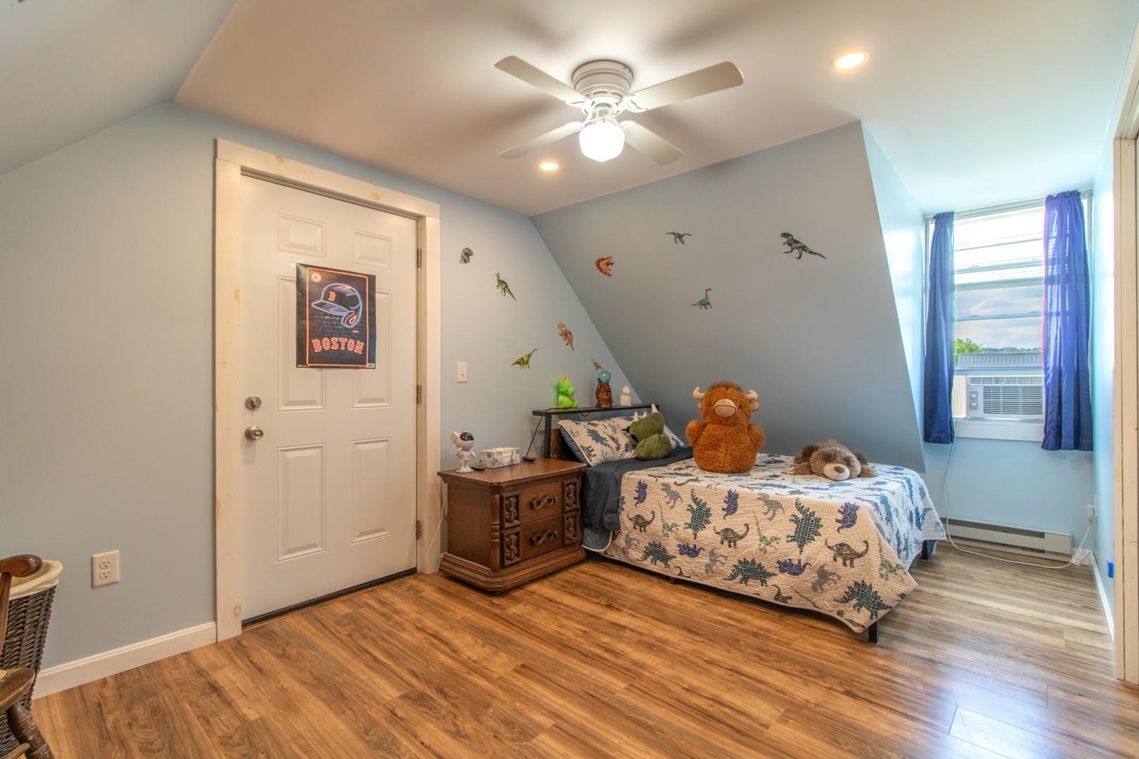 main property photo 25