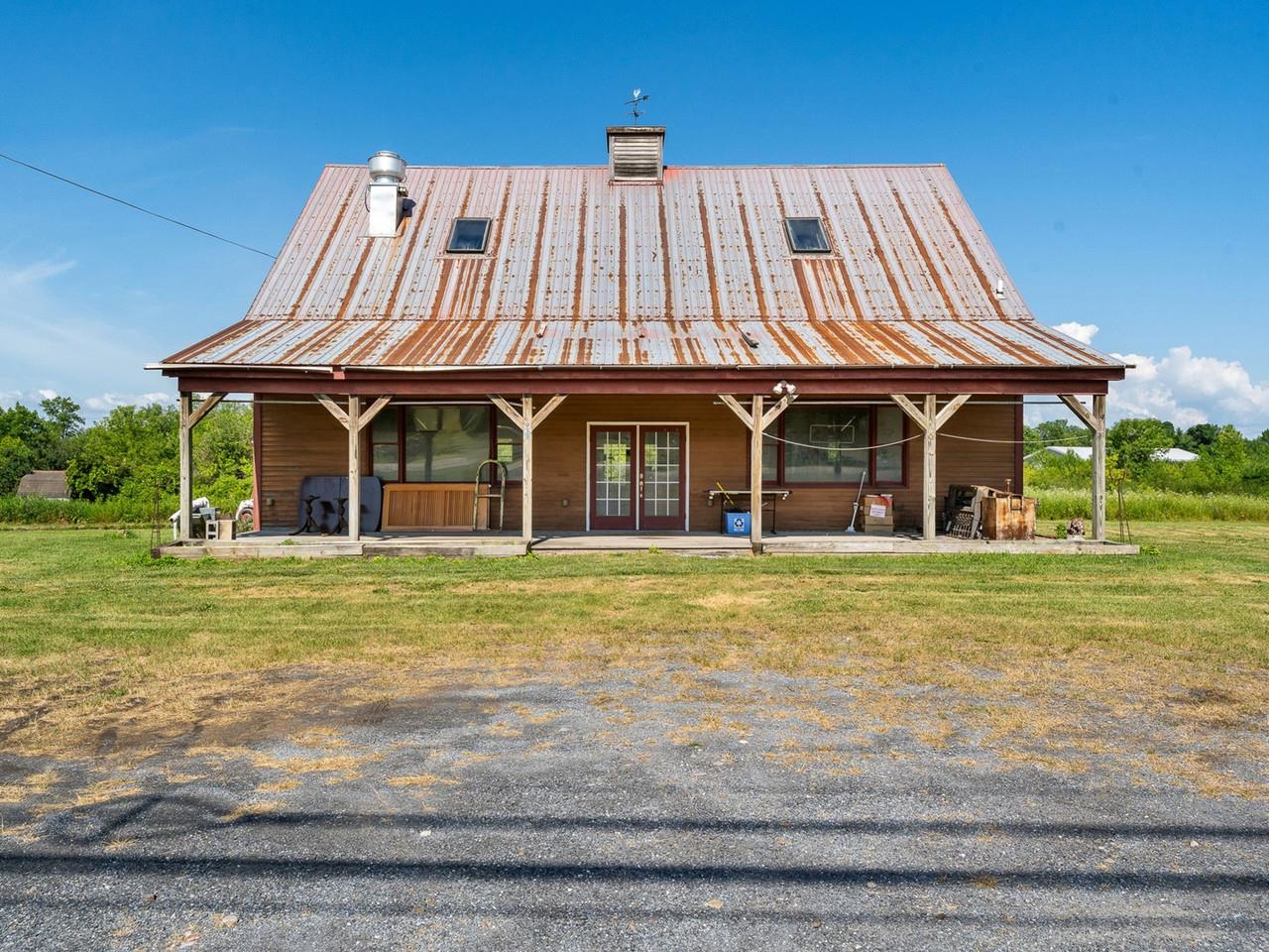 main property photo 35