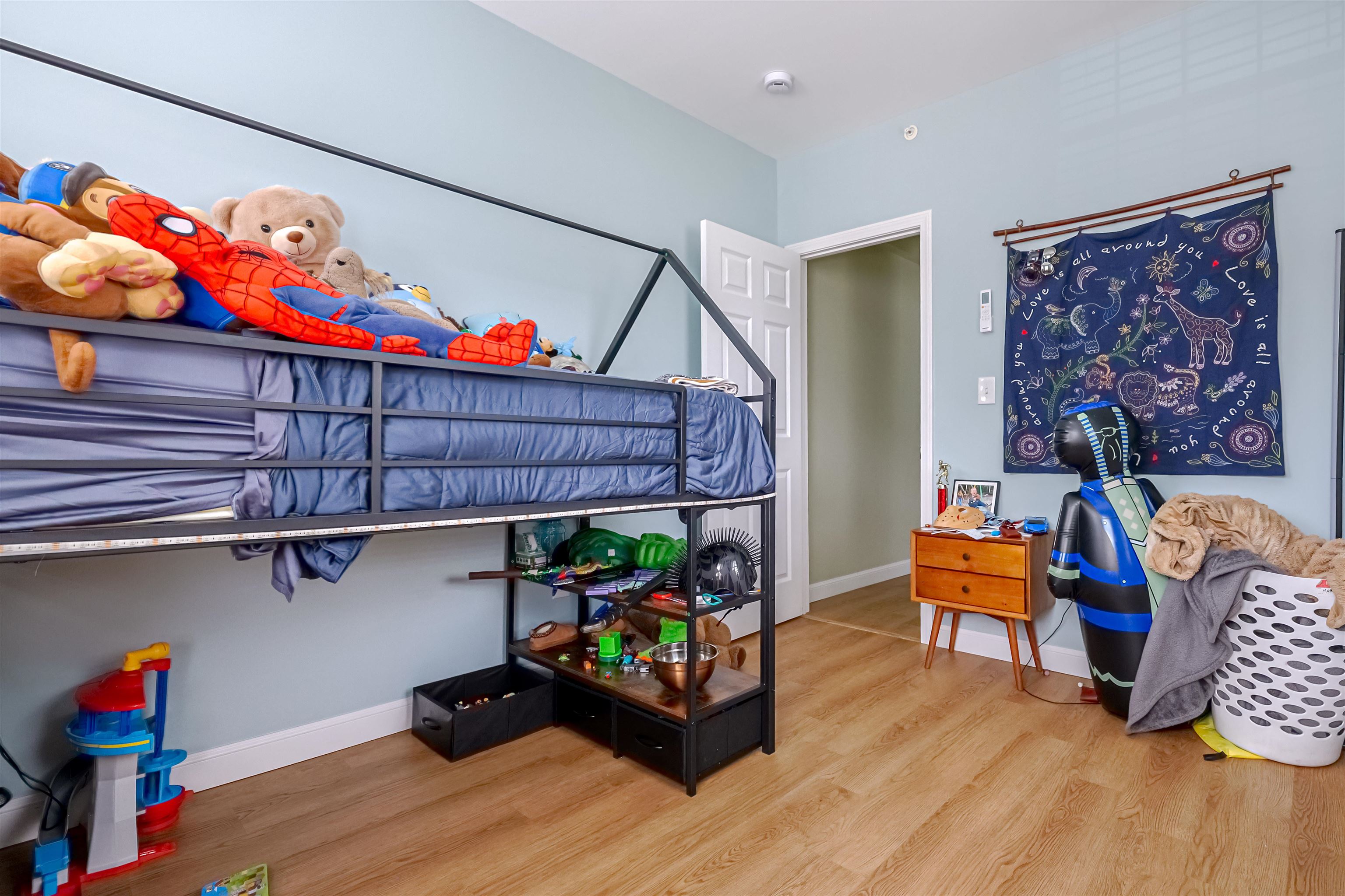 main property photo 41