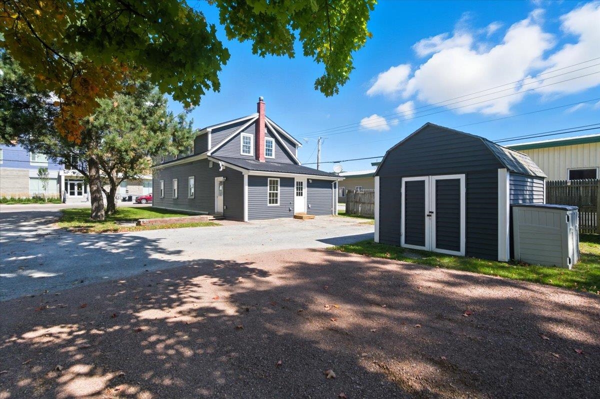 main property photo 33