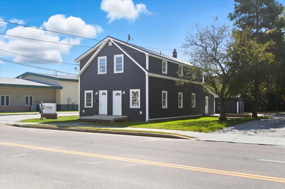 main property photo 41