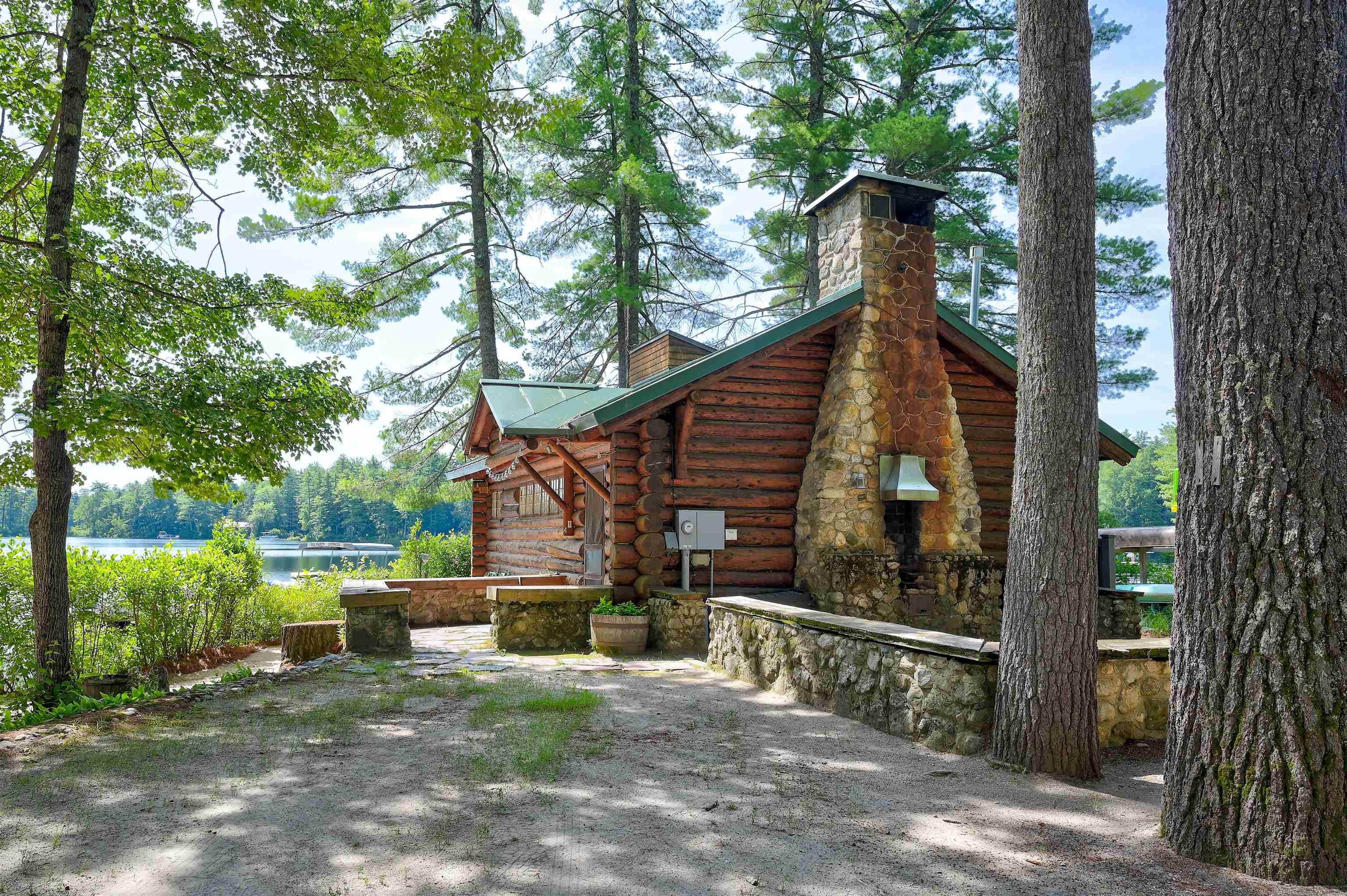 main property photo 18