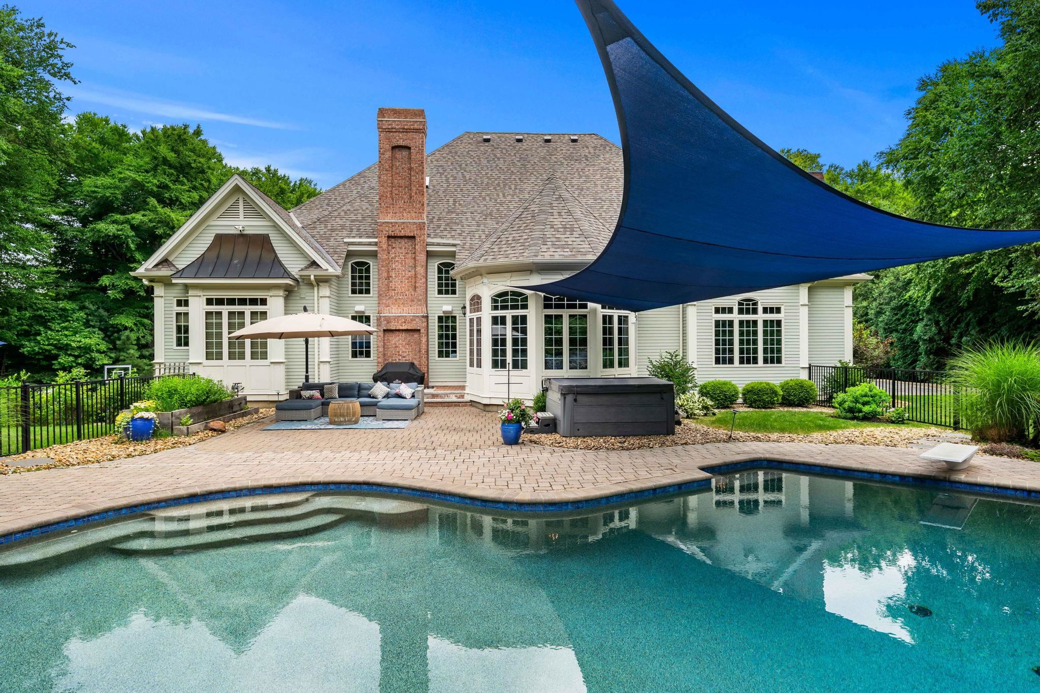 main property photo 49