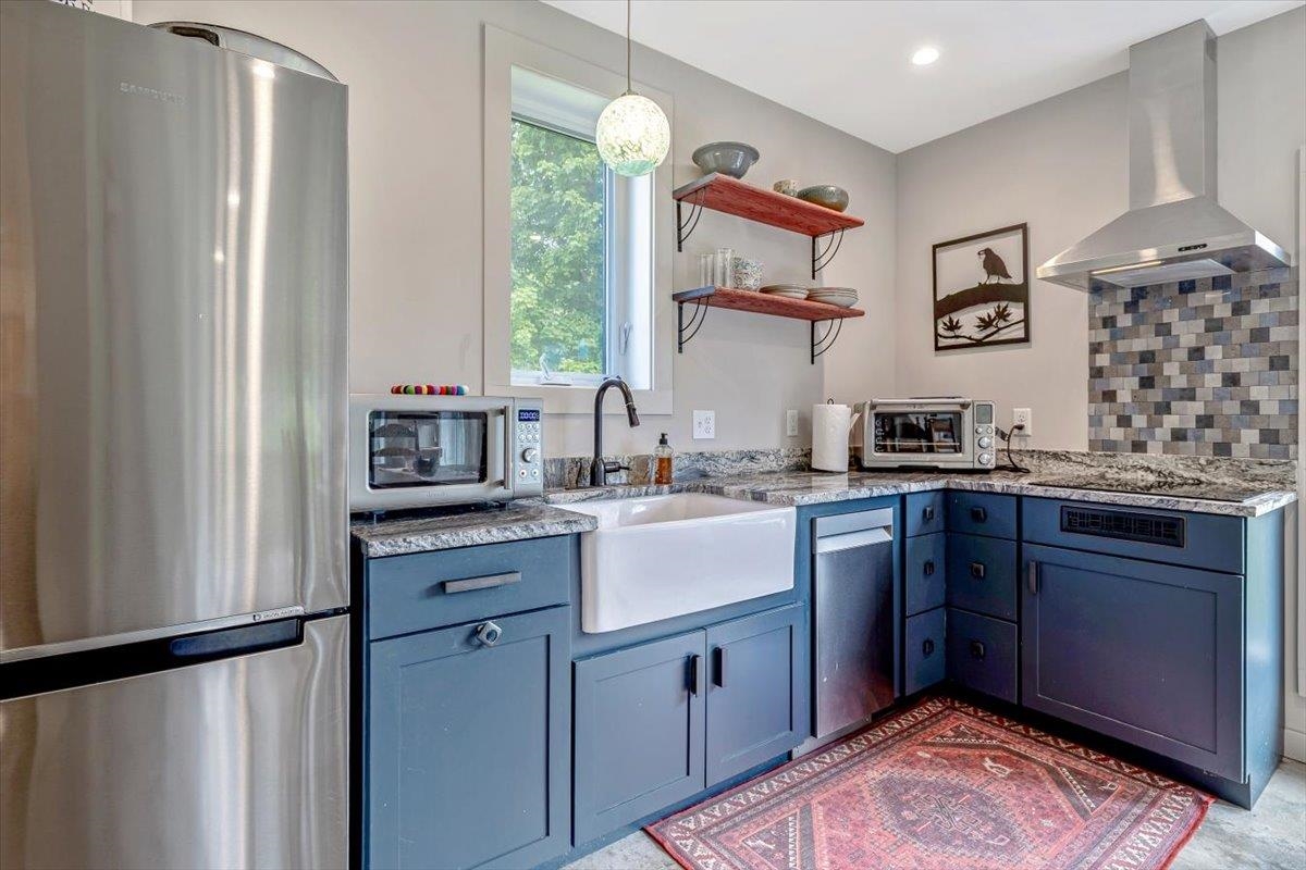 main property photo 51
