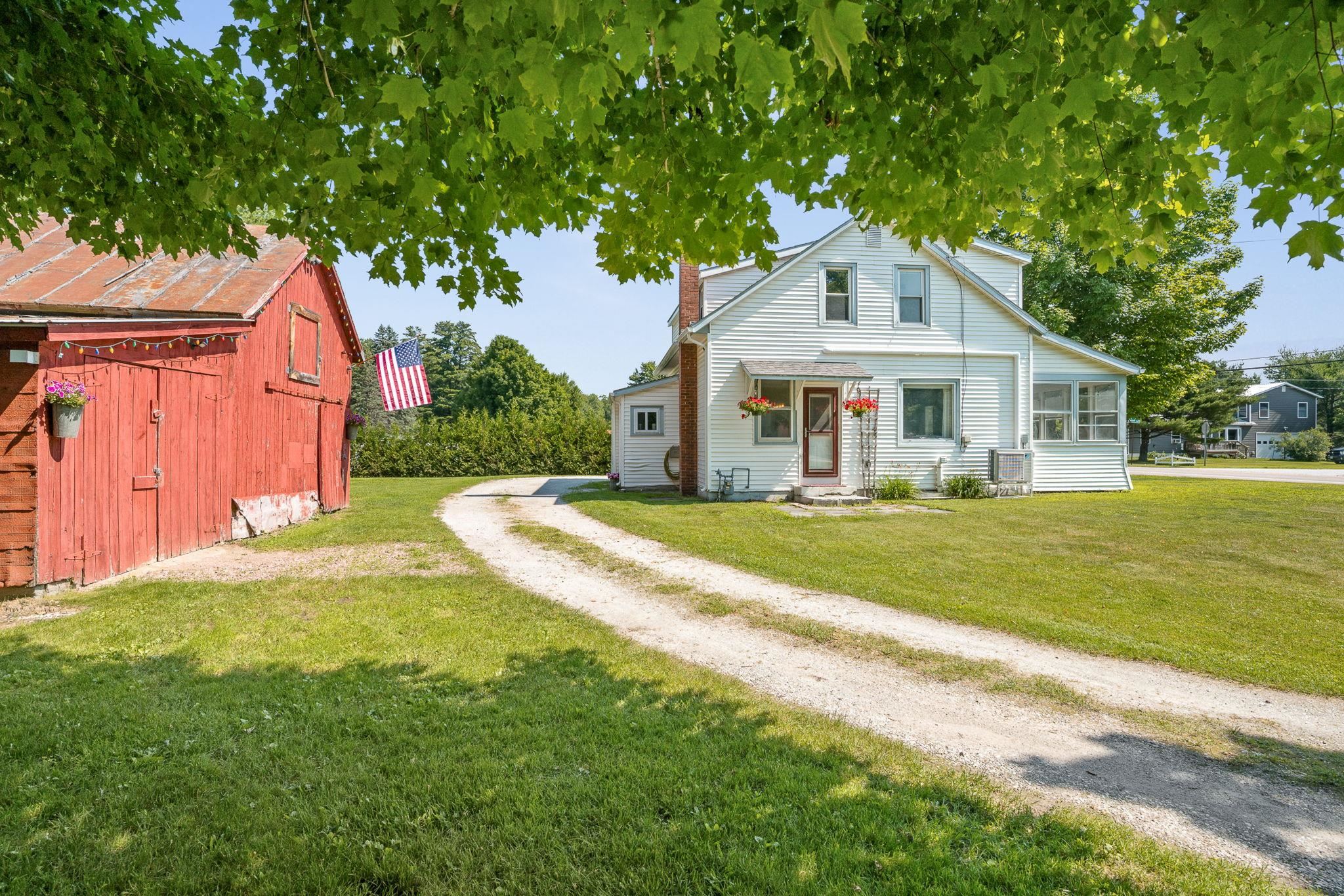 main property photo 37