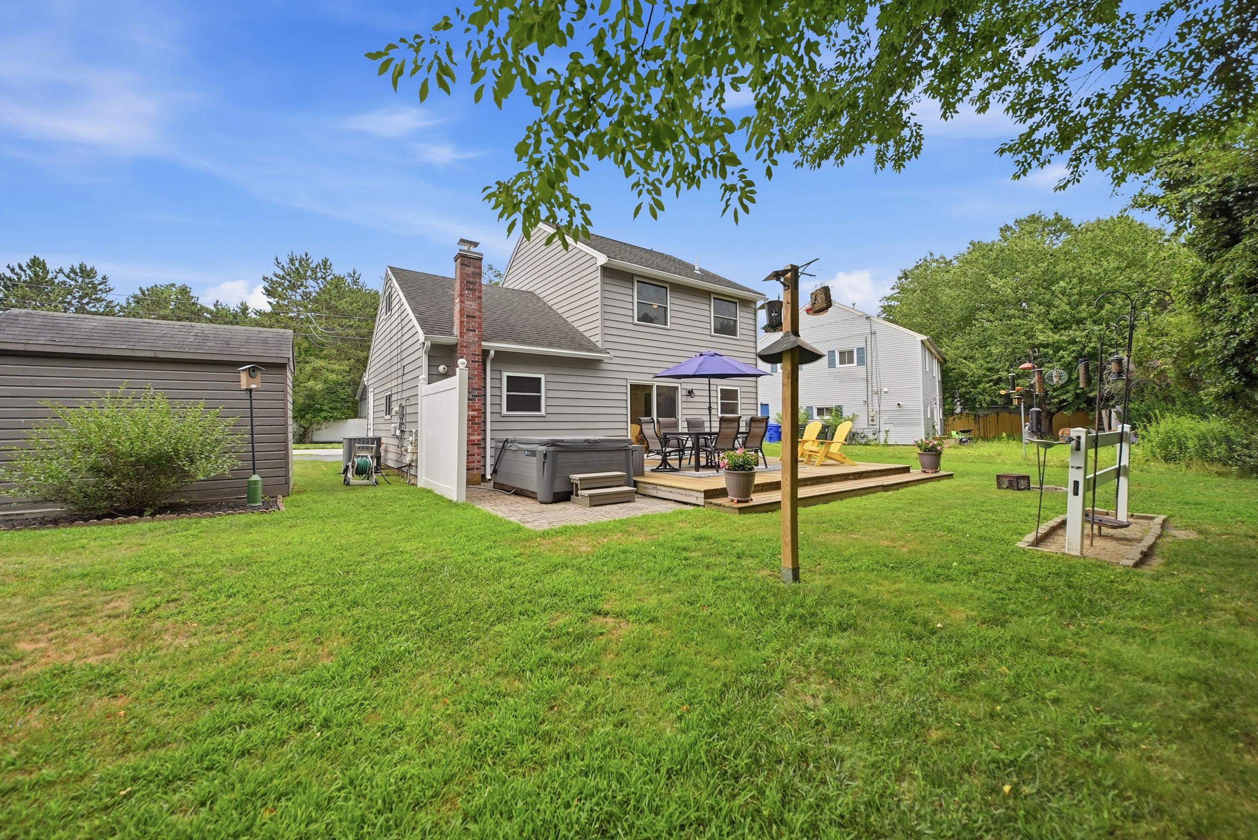 main property photo 30