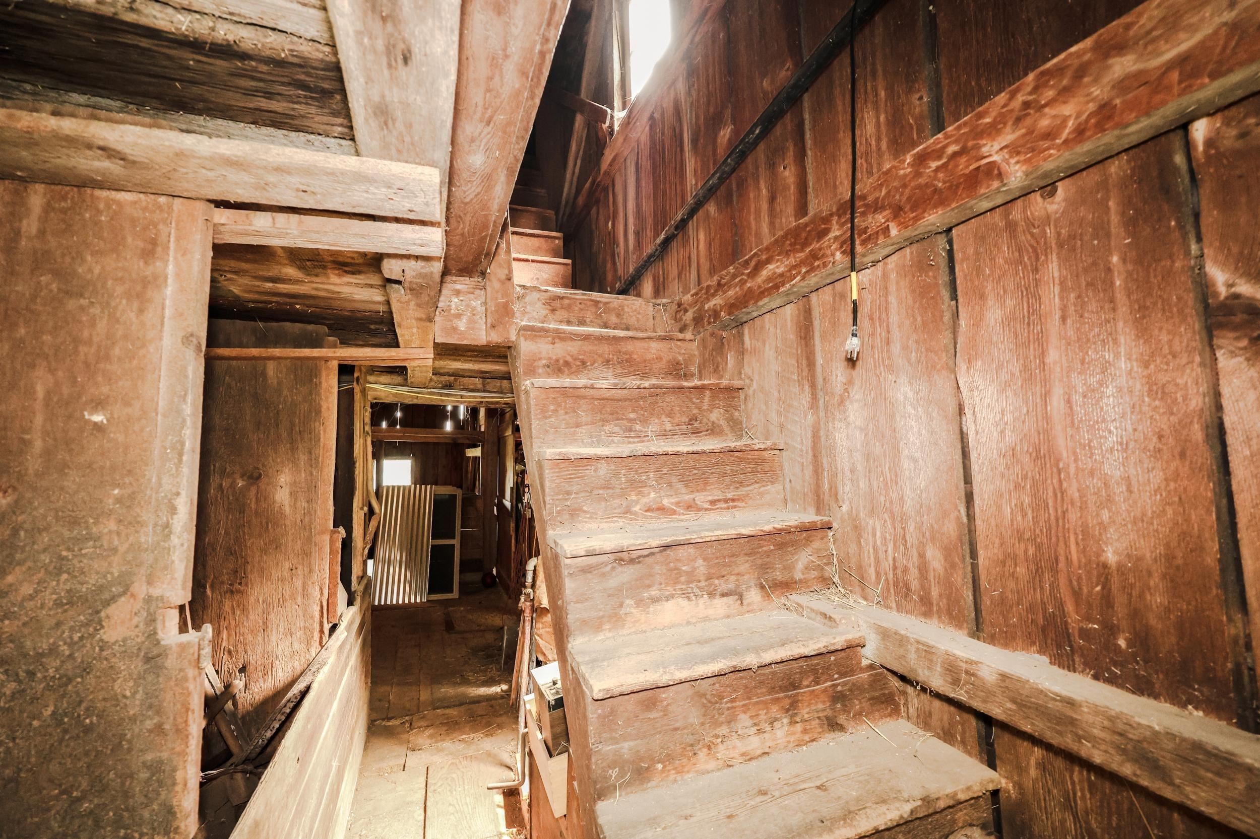 main property photo 50