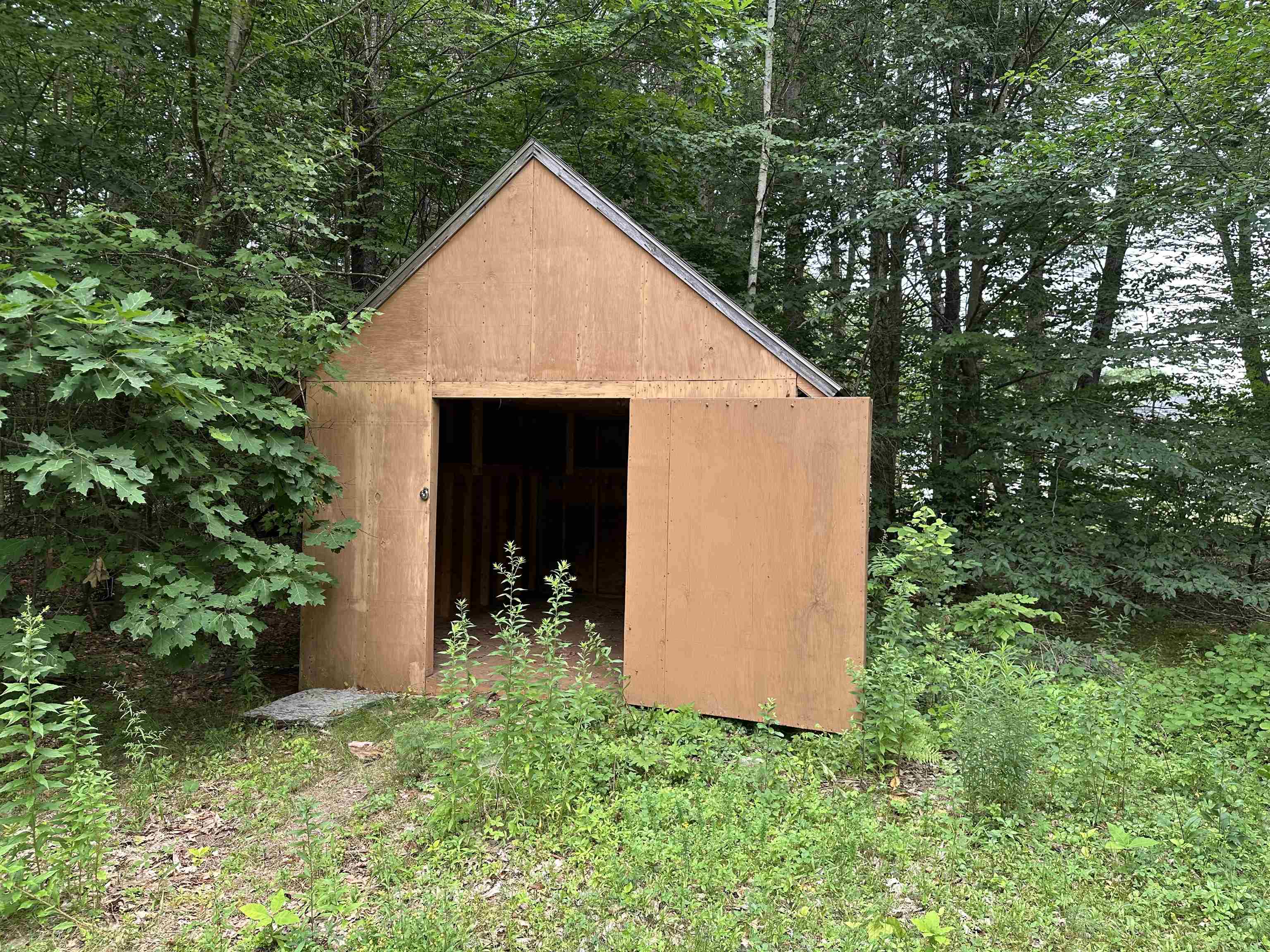 main property photo 31