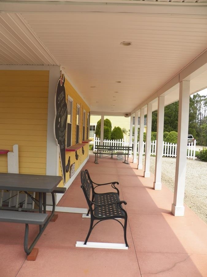 main property photo 50