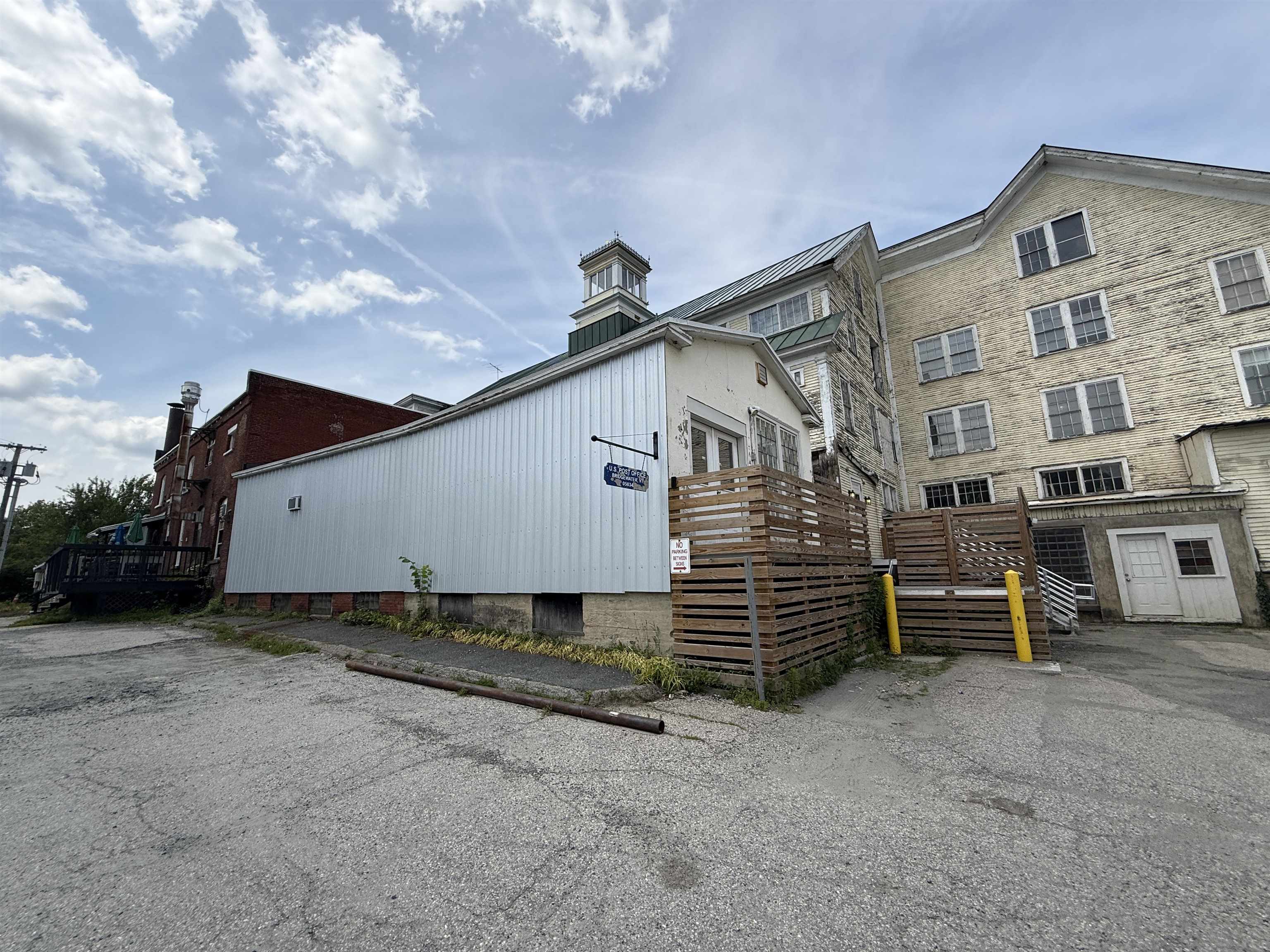 main property photo 29