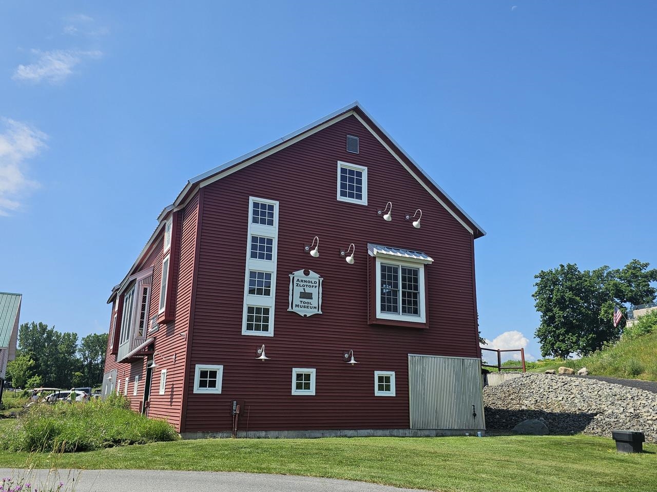 main property photo 42