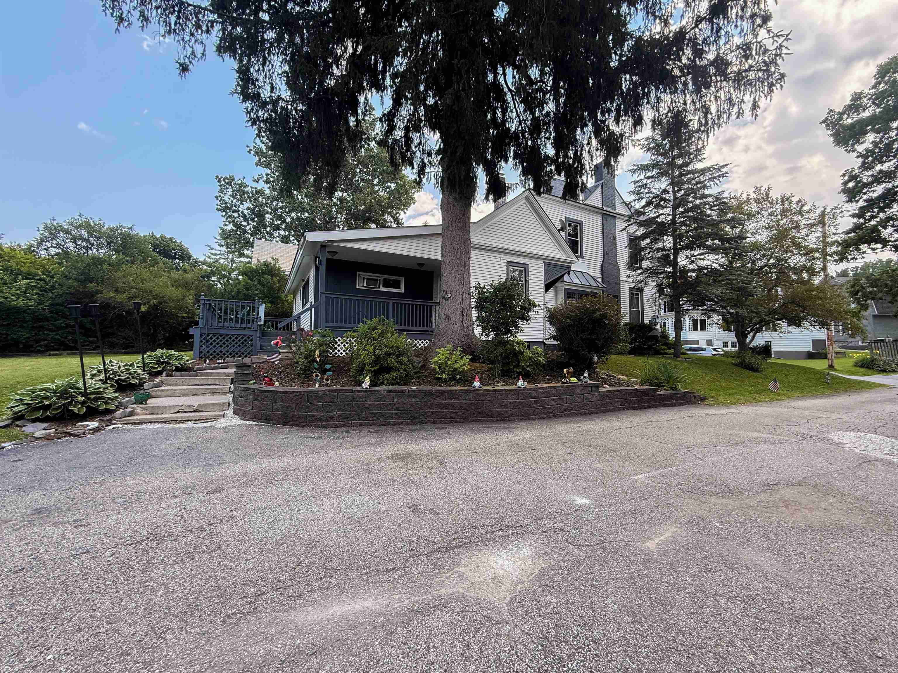 main property photo 39