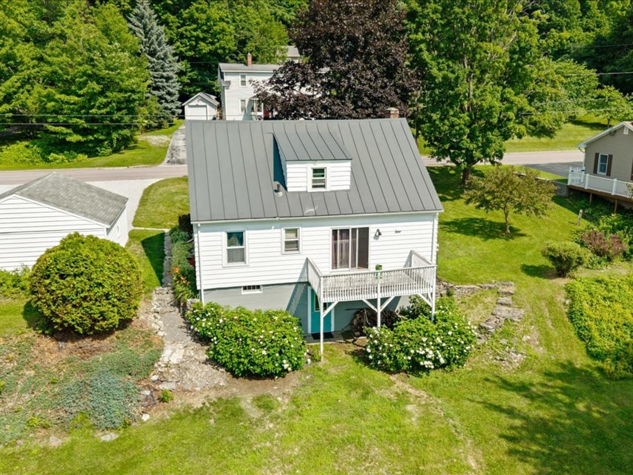 main property photo 3