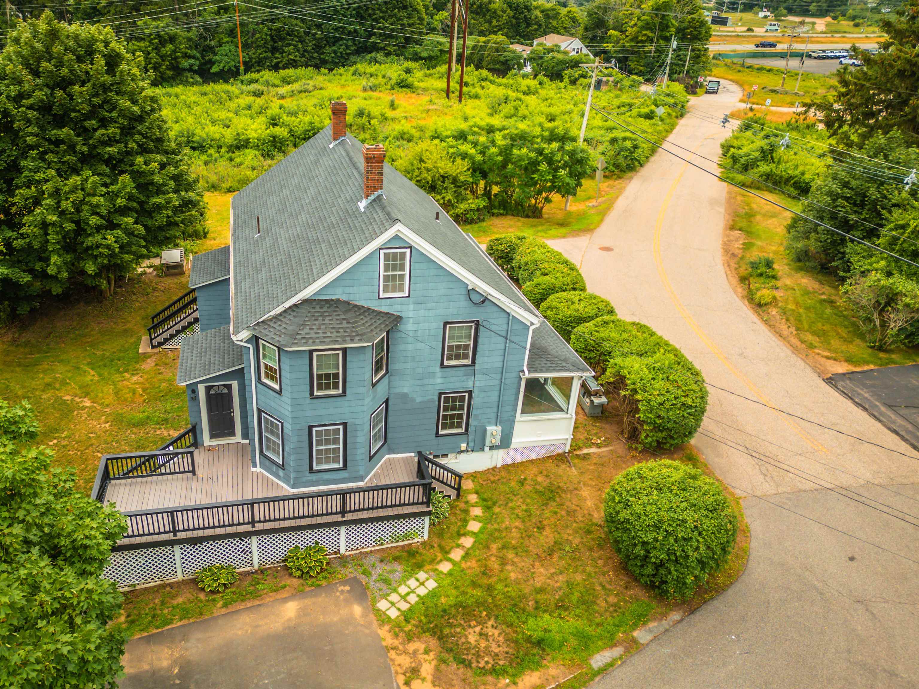main property photo 28