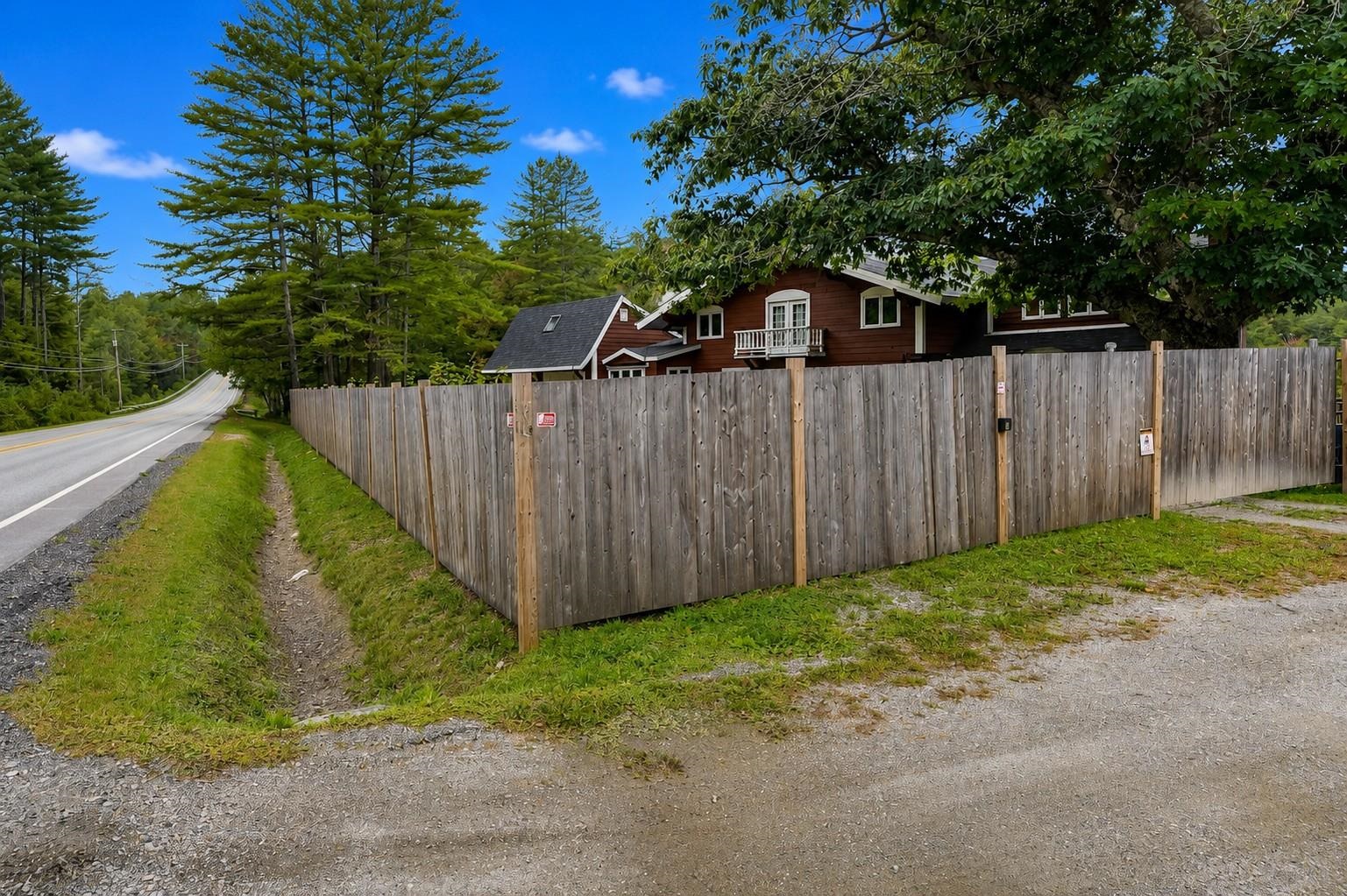 main property photo 32