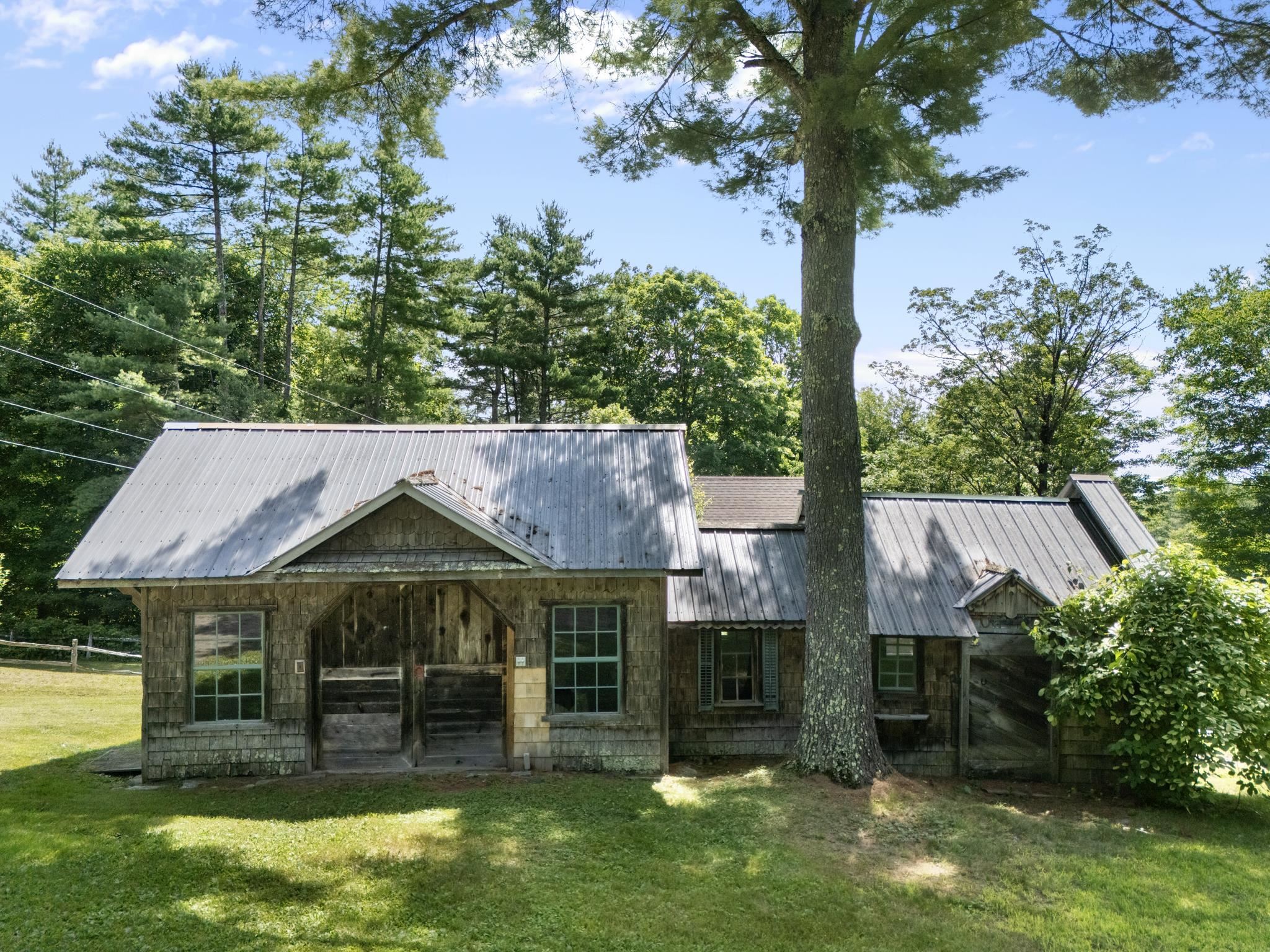 main property photo 33