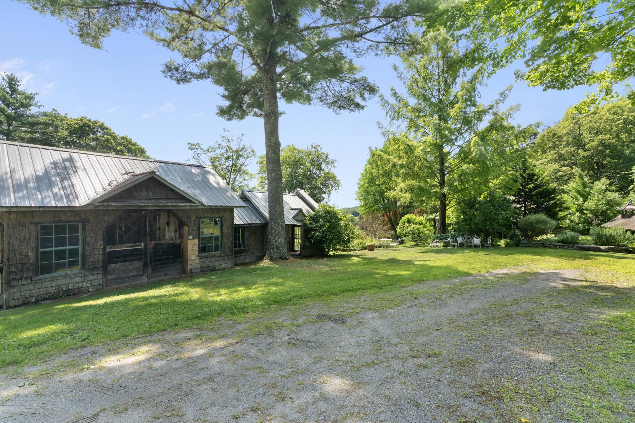 main property photo 41