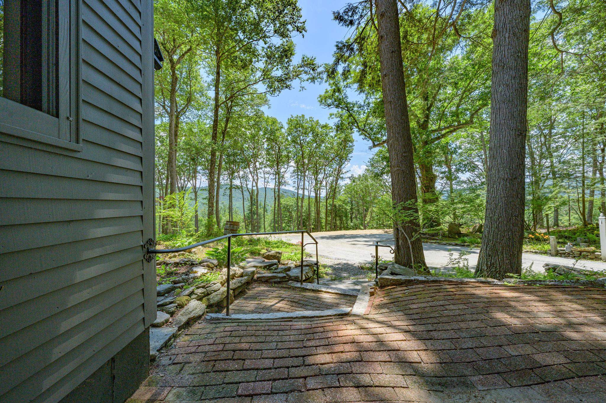 main property photo 40
