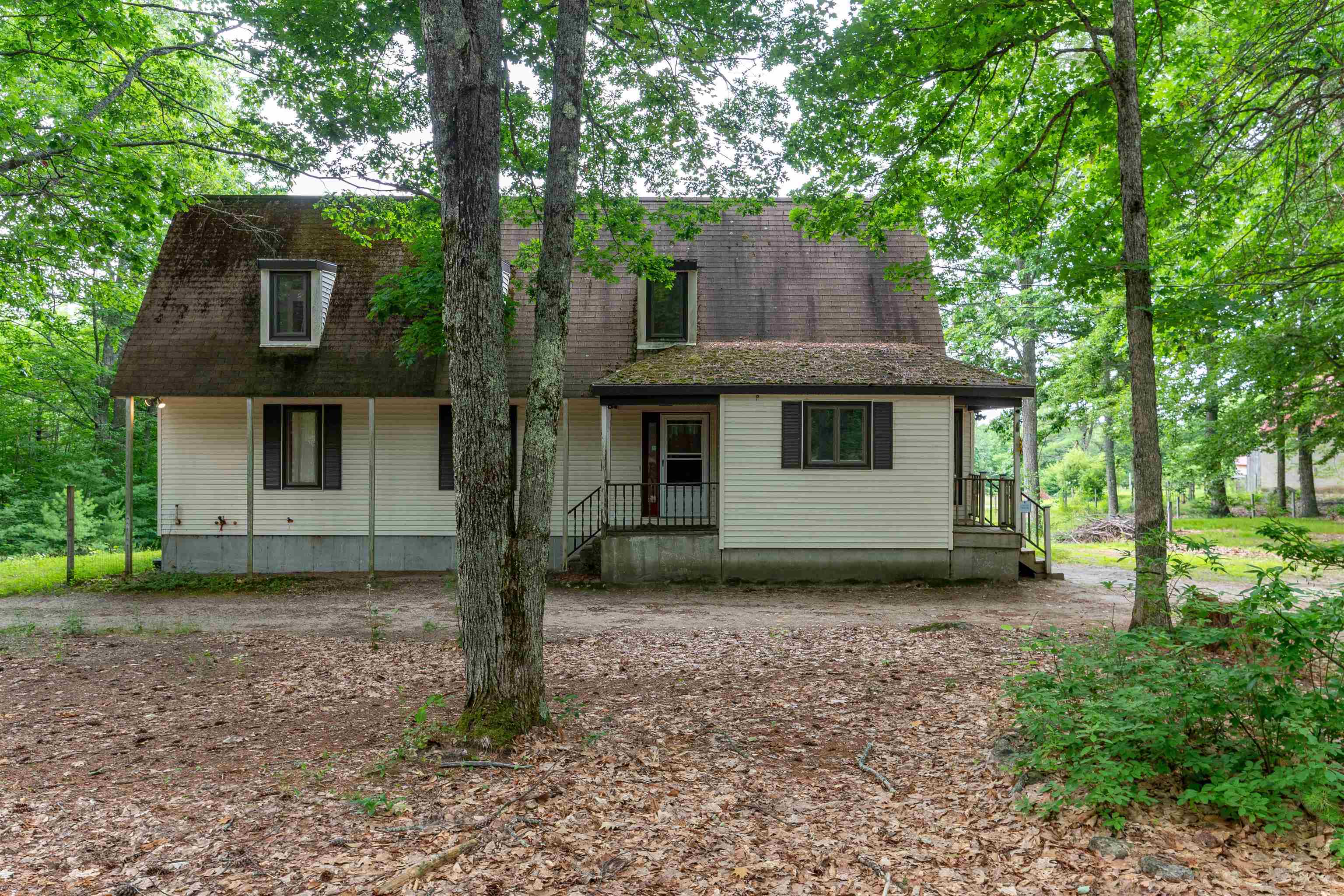 main property photo 13