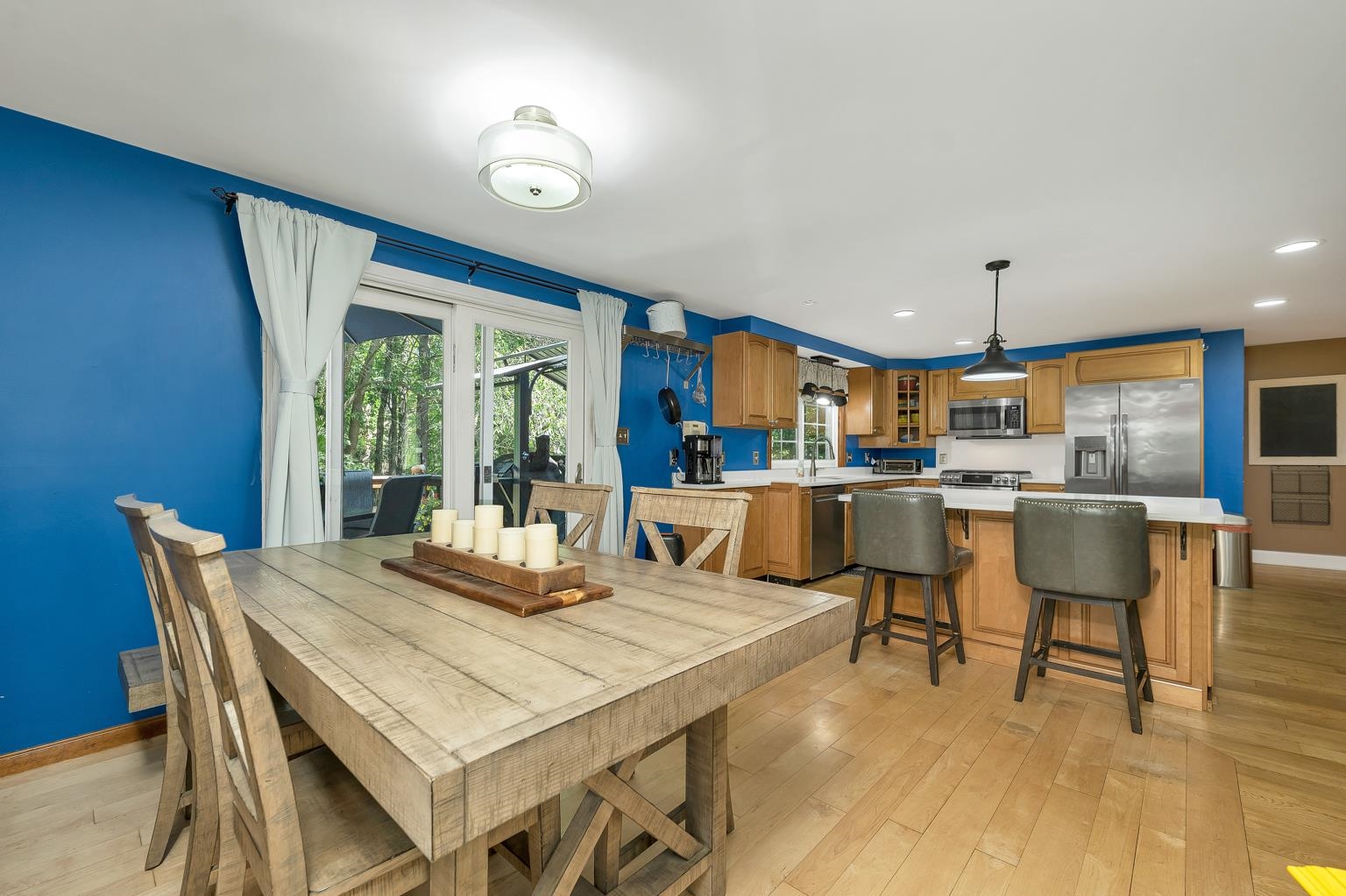 main property photo 13