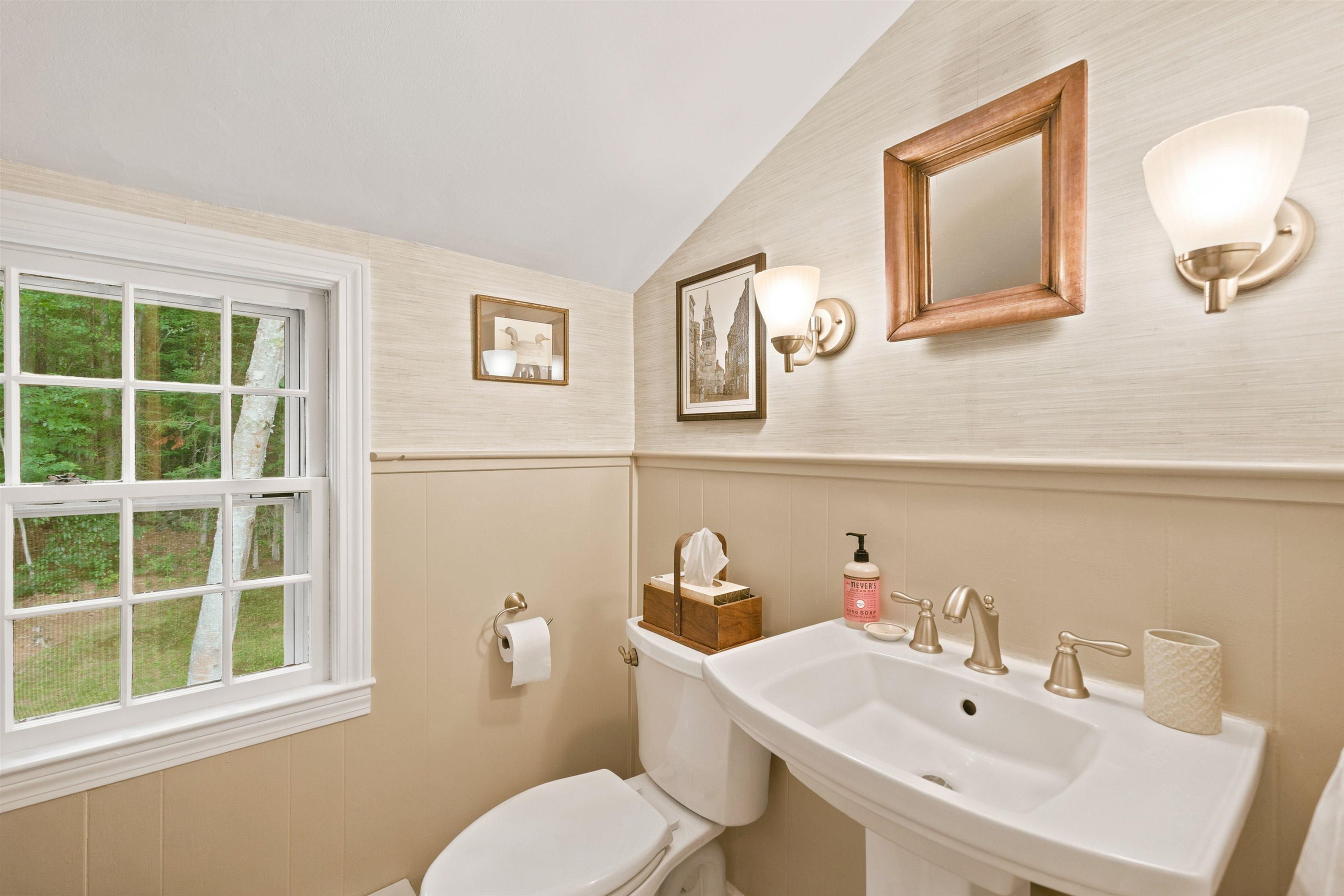 main property photo 28