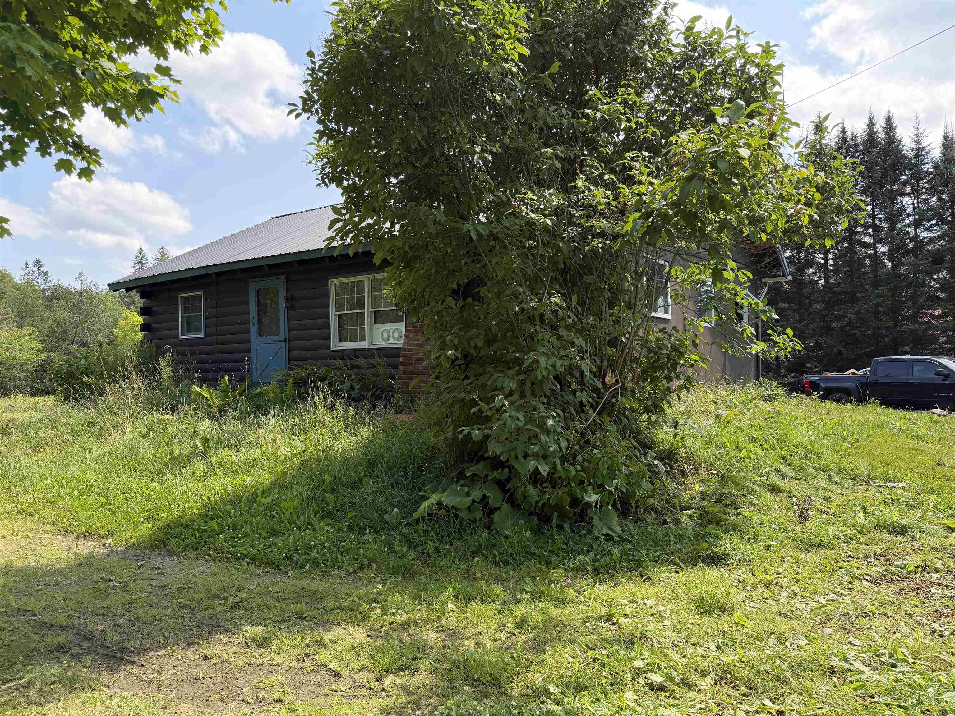 main property photo 23