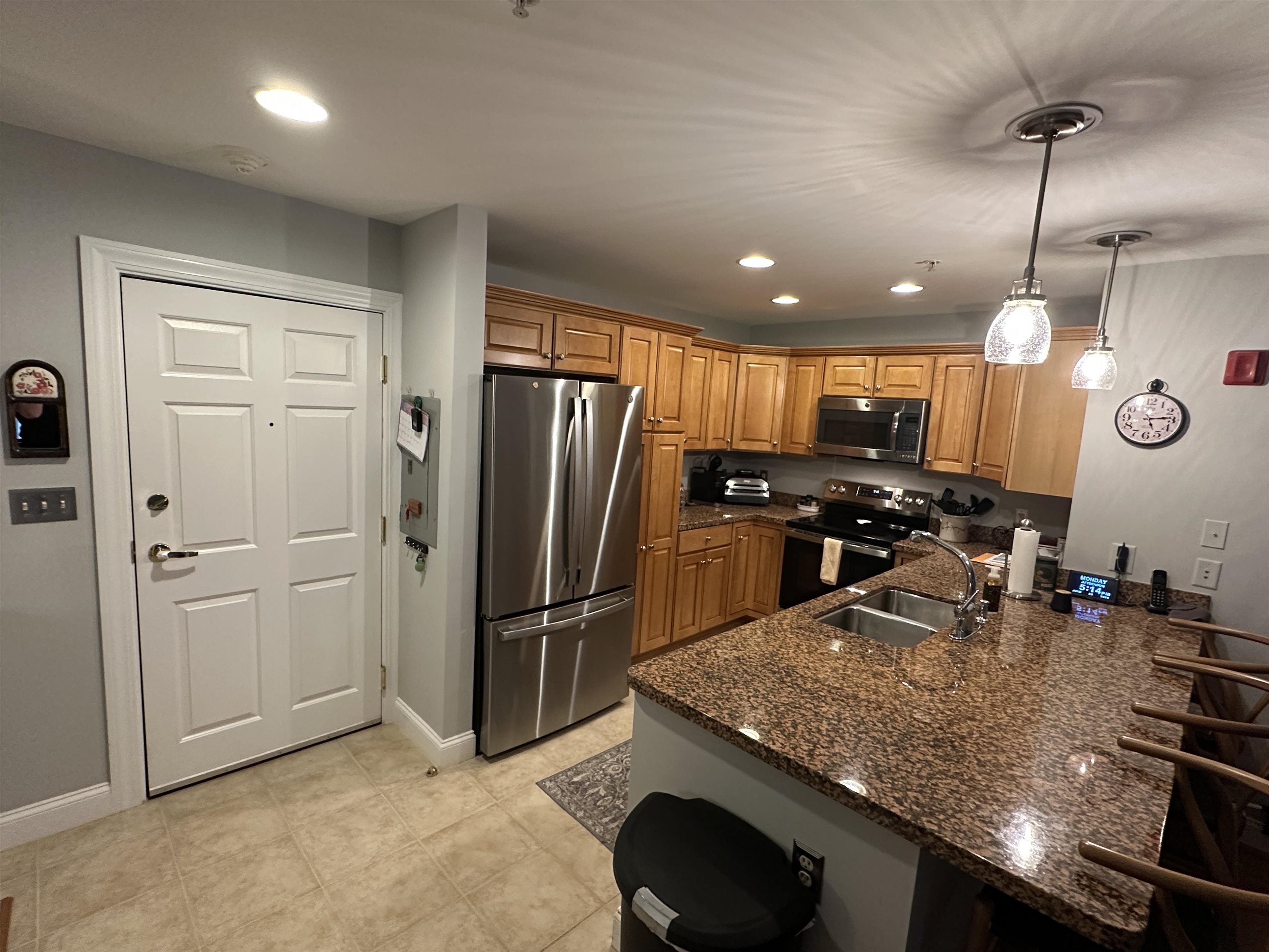 main property photo 6