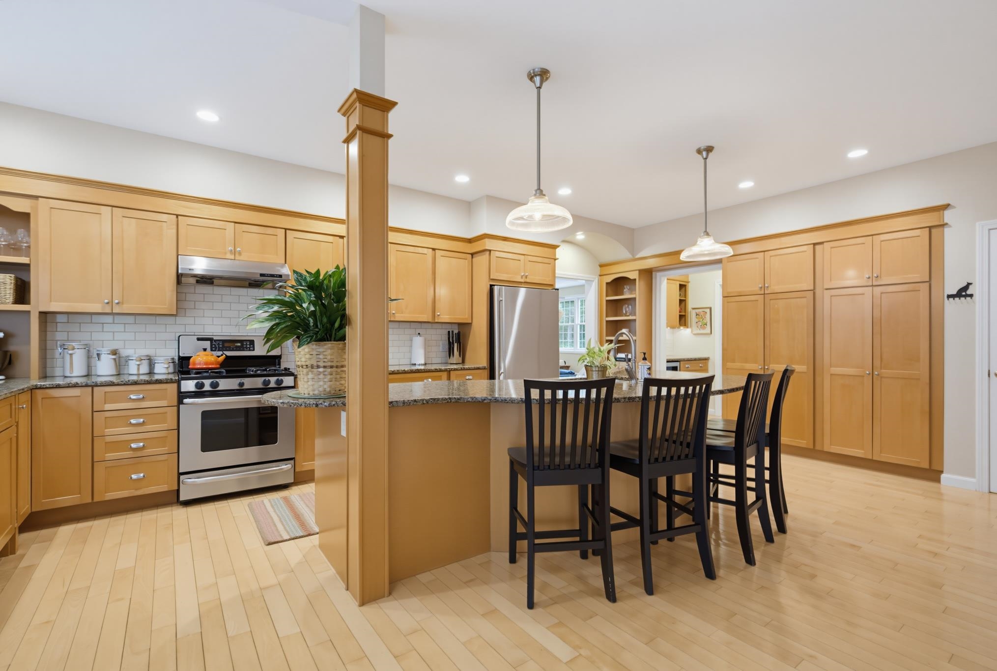 main property photo 5