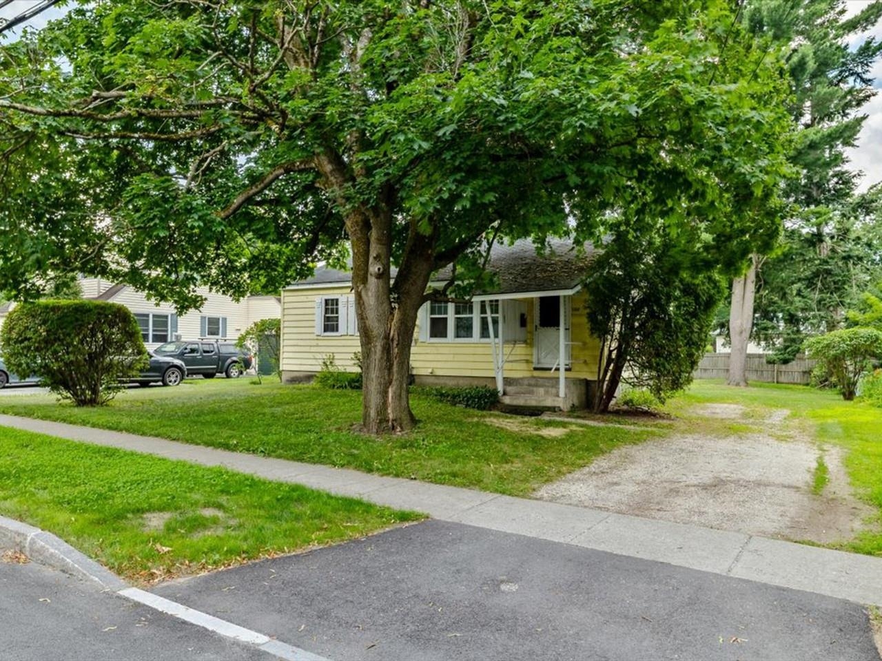 main property photo 23