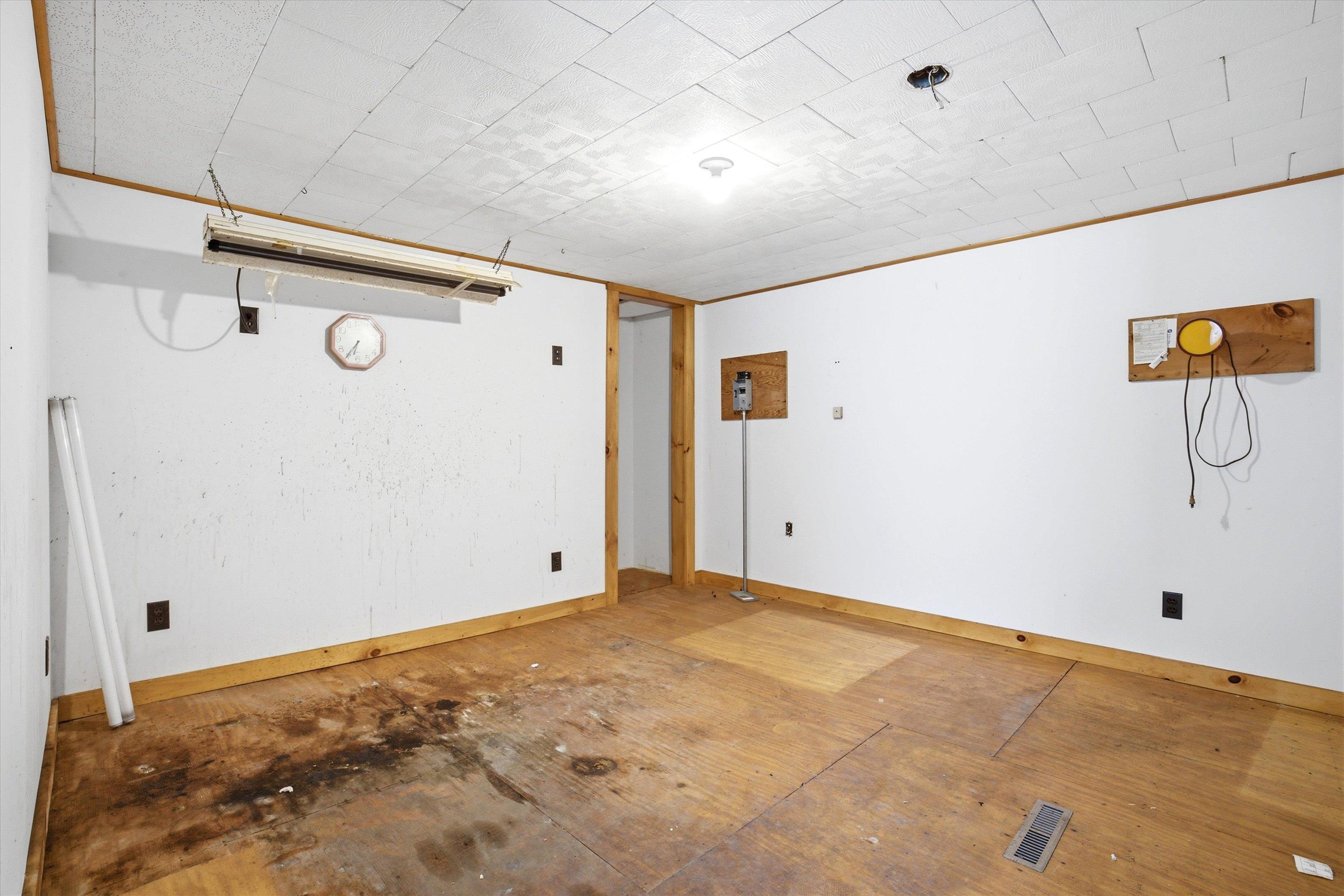 main property photo 38